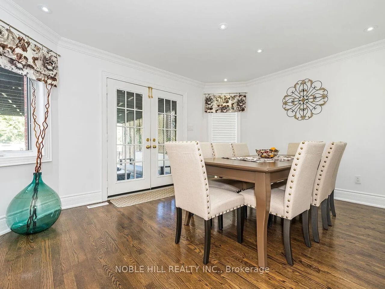 Photo 6 of 180 Royalpark Way, Vaughan, Elder Mills — HOMEH