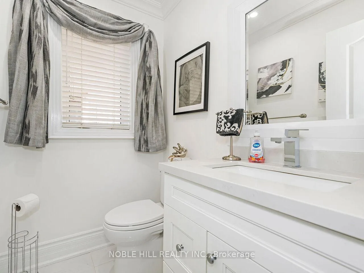 Photo 9 of 180 Royalpark Way, Vaughan, Elder Mills — HOMEH