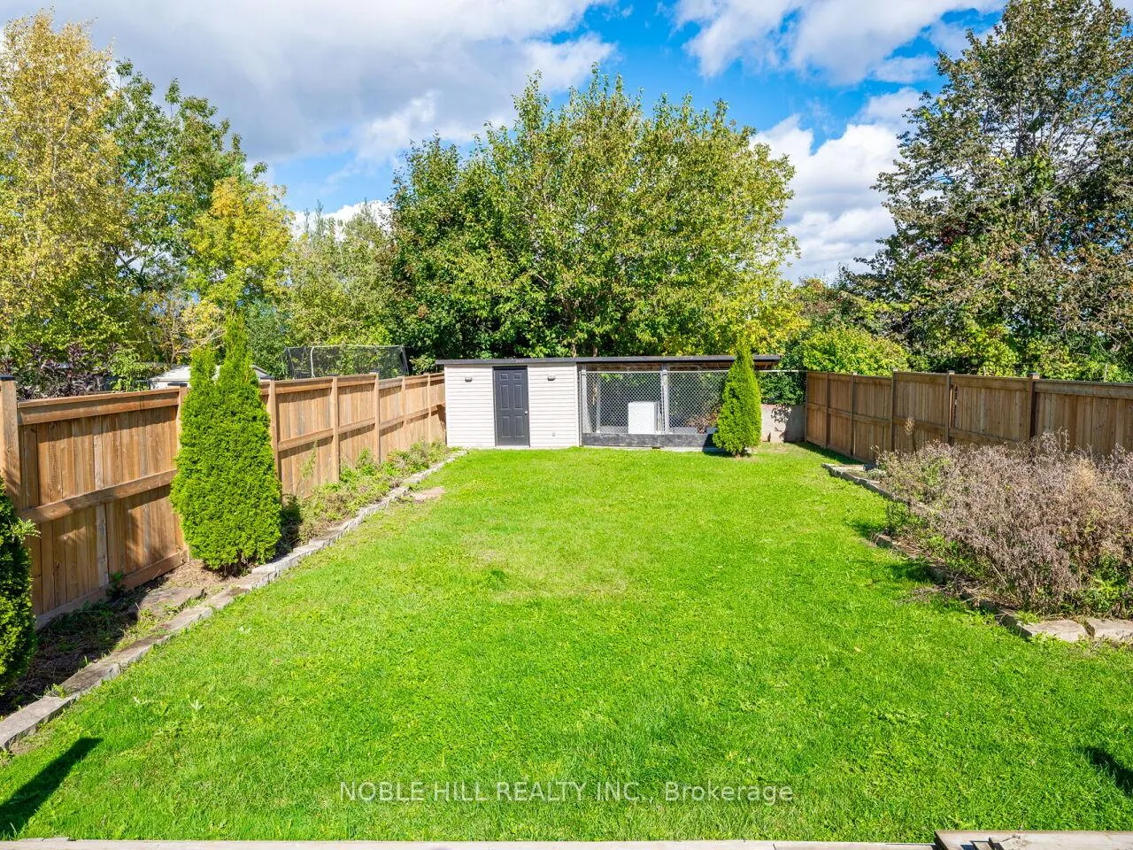 Photo 13 of 180 Royalpark Way, Vaughan, Elder Mills — HOMEH