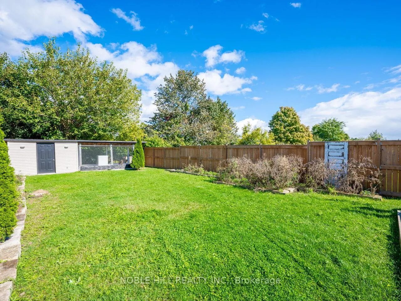 Photo 14 of 180 Royalpark Way, Vaughan, Elder Mills — HOMEH