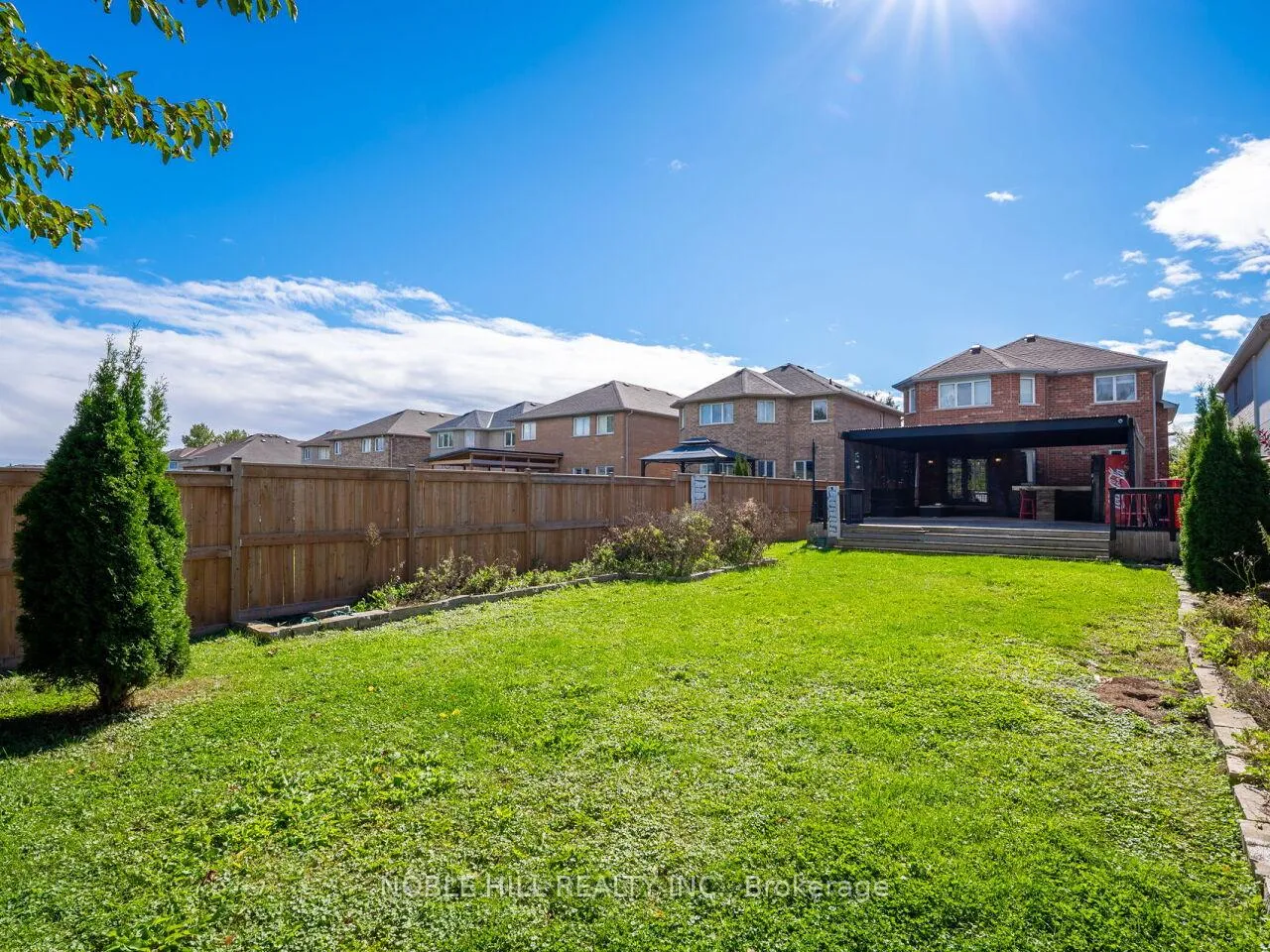 Photo 16 of 180 Royalpark Way, Vaughan, Elder Mills — HOMEH