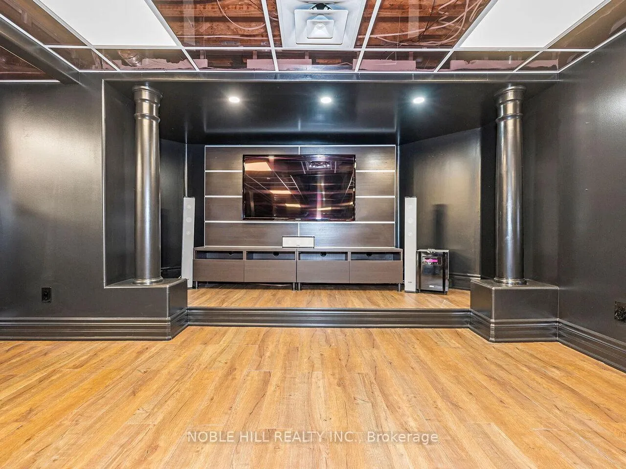 Photo 28 of 180 Royalpark Way, Vaughan, Elder Mills — HOMEH
