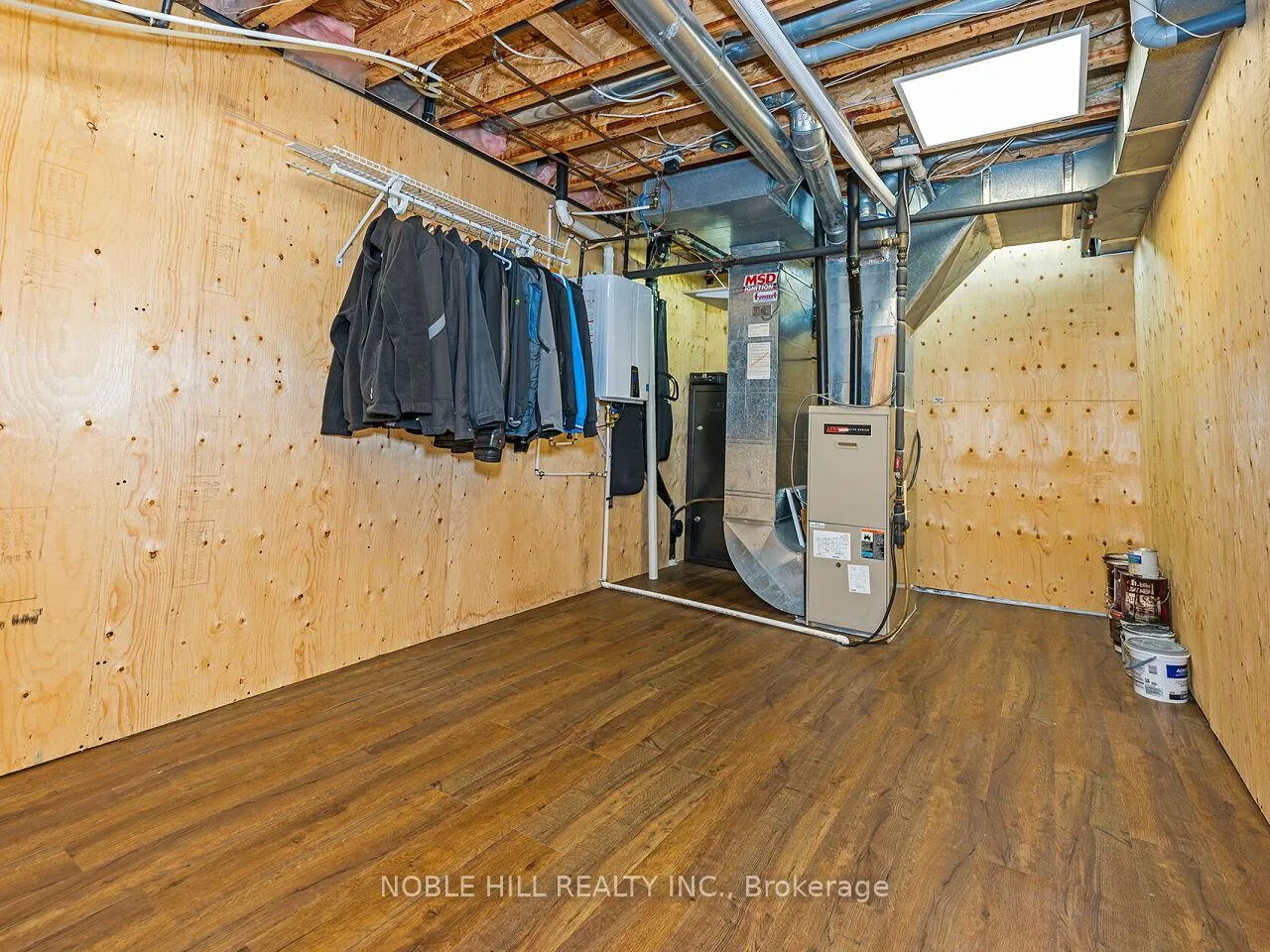 Photo 30 of 180 Royalpark Way, Vaughan, Elder Mills — HOMEH