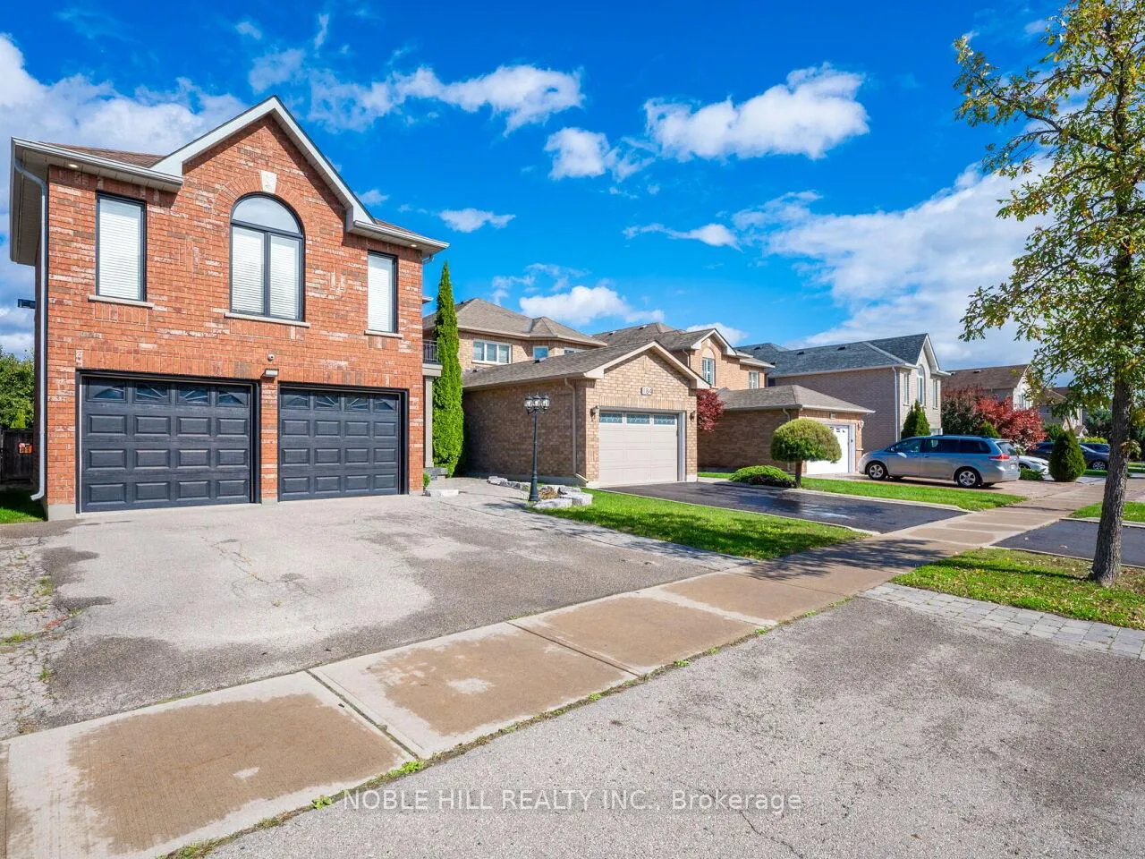 Photo 31 of 180 Royalpark Way, Vaughan, Elder Mills — HOMEH