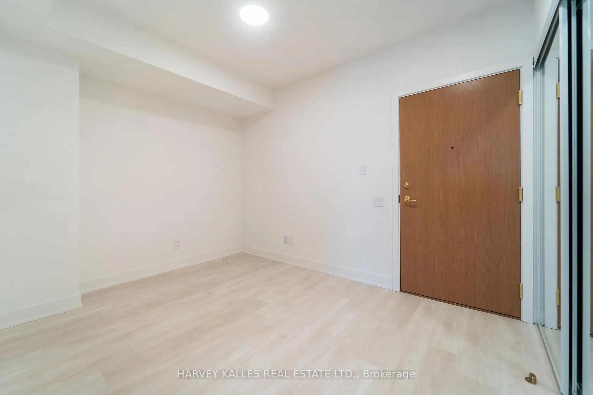Photo 5 of Unit 416, 1285 Queen Street E, Toronto, Greenwood-Coxwell — HOMEH