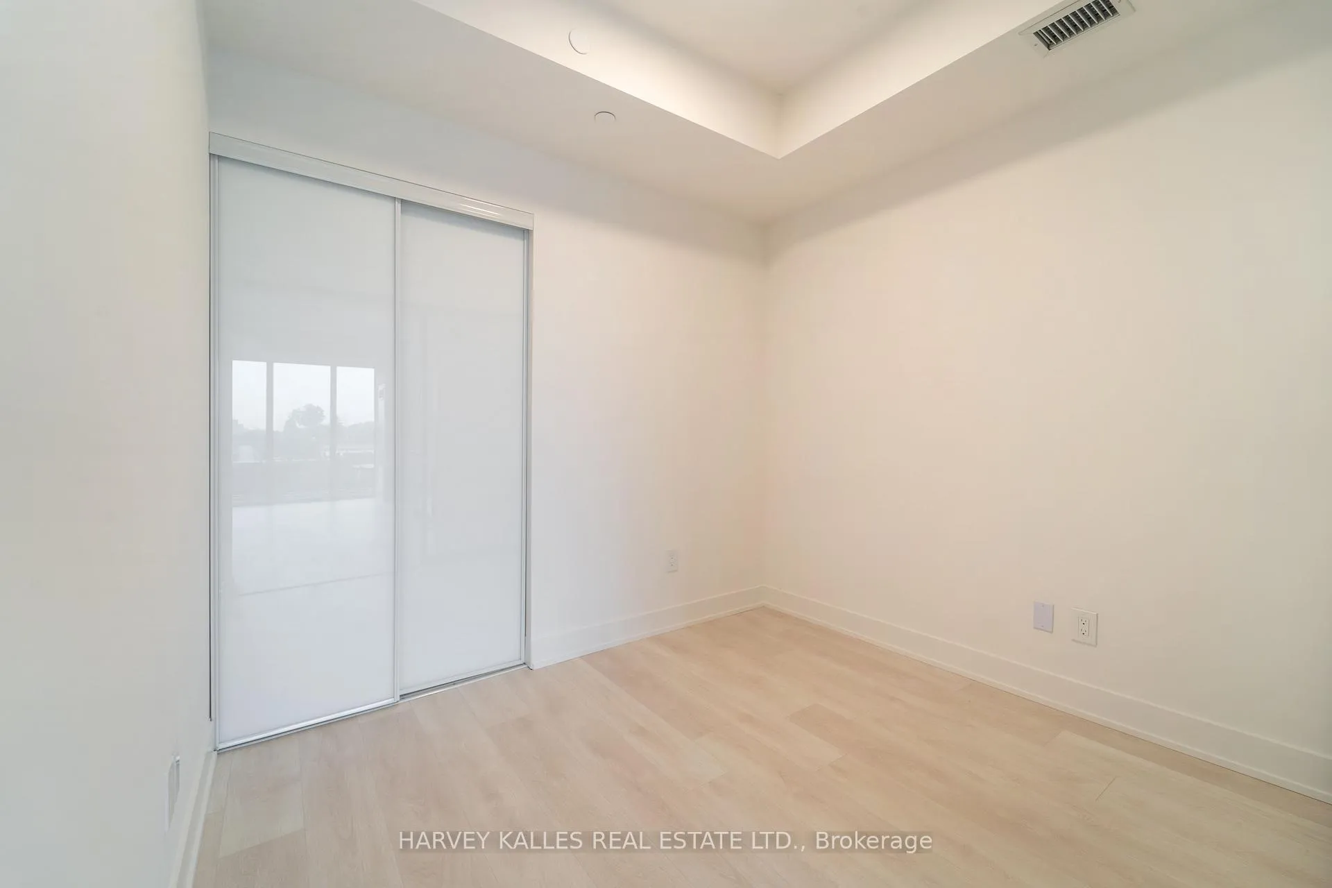 Photo 11 of Unit 416, 1285 Queen Street E, Toronto, Greenwood-Coxwell — HOMEH