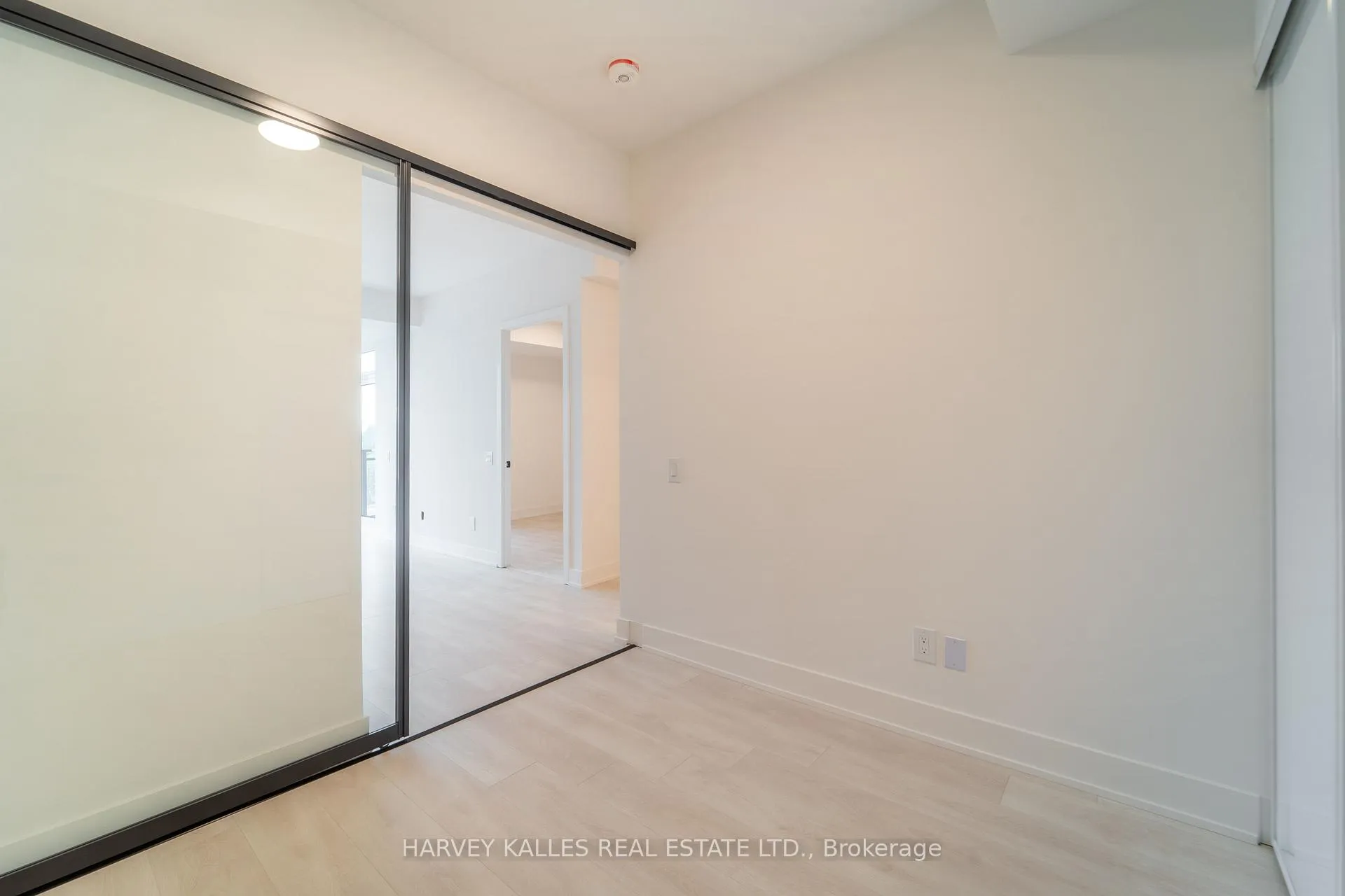 Photo 12 of Unit 416, 1285 Queen Street E, Toronto, Greenwood-Coxwell — HOMEH