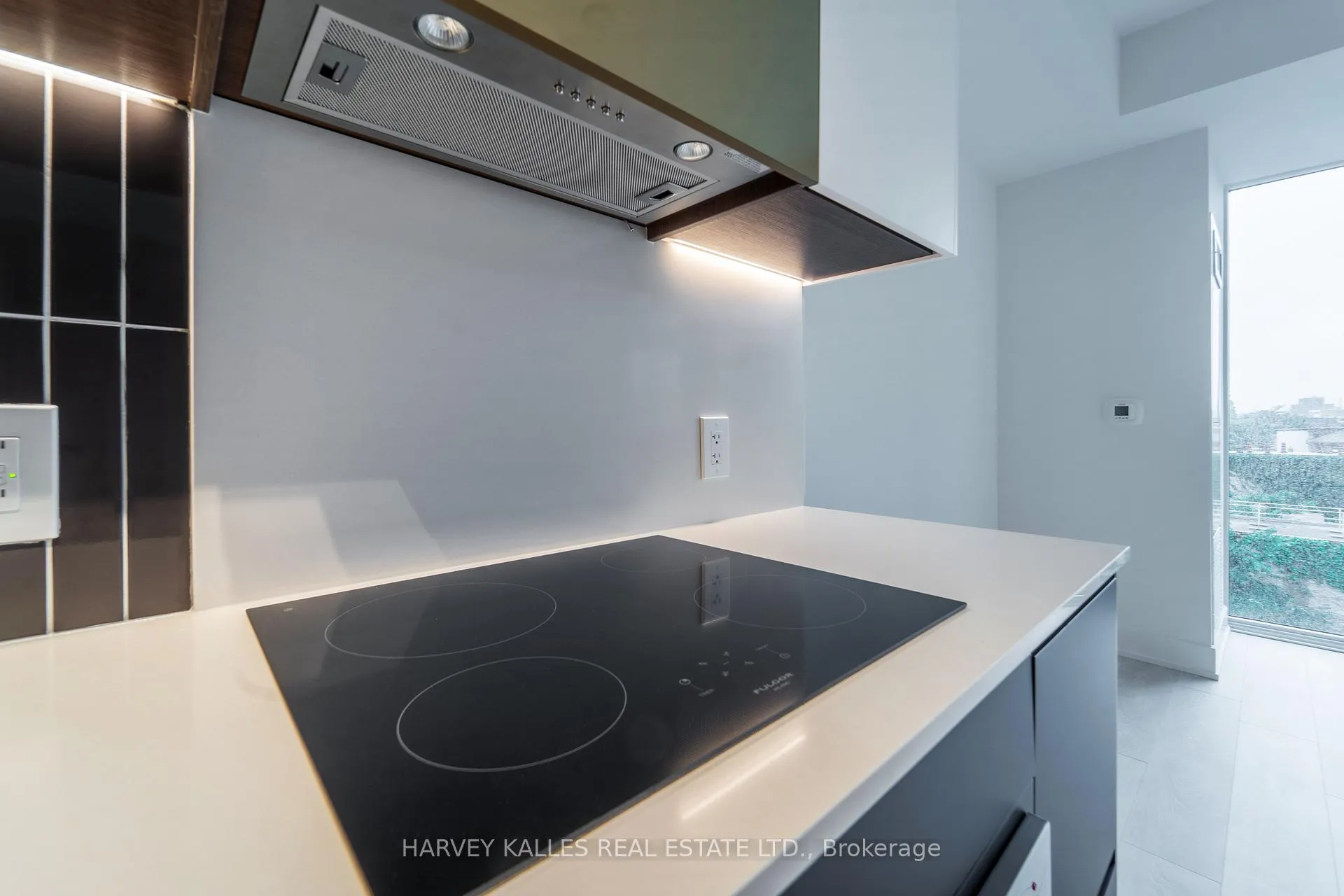 Photo 15 of Unit 416, 1285 Queen Street E, Toronto, Greenwood-Coxwell — HOMEH