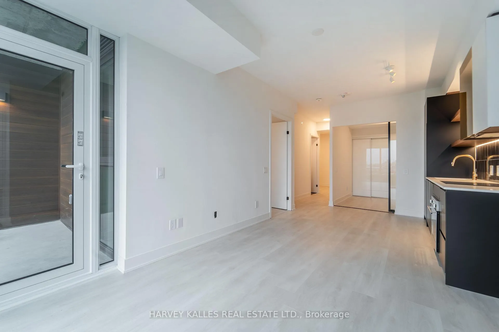 Photo 19 of Unit 416, 1285 Queen Street E, Toronto, Greenwood-Coxwell — HOMEH