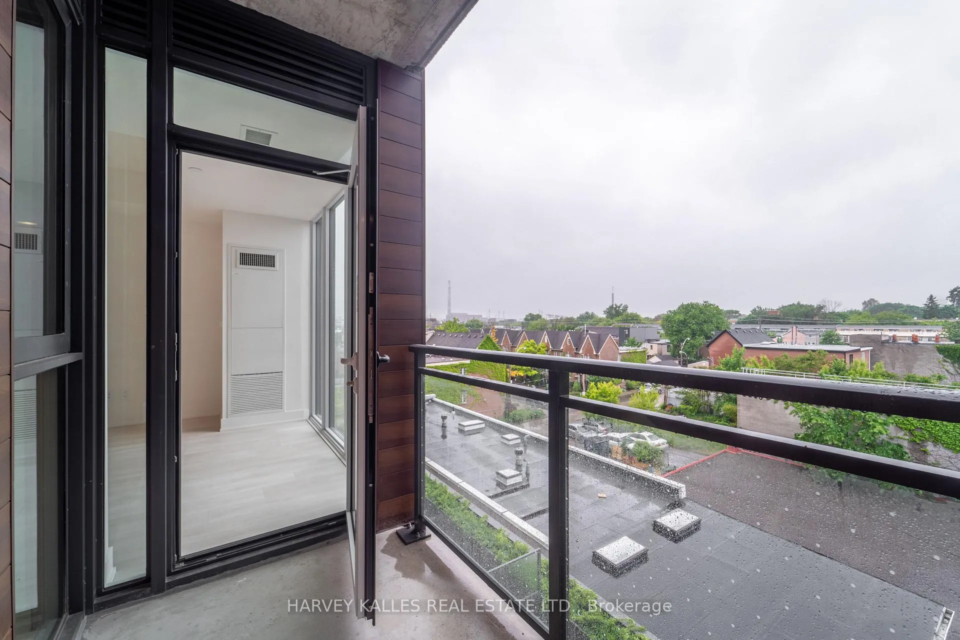 Photo 26 of Unit 416, 1285 Queen Street E, Toronto, Greenwood-Coxwell — HOMEH