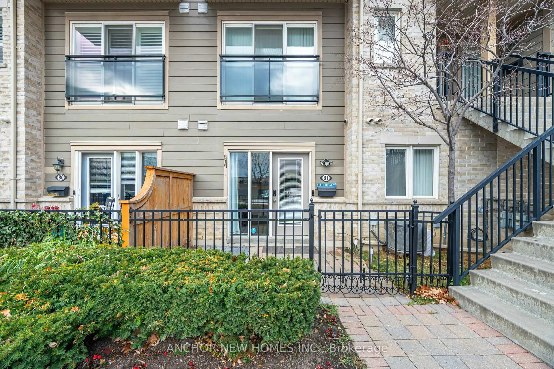 Photo 1 of Unit 81, 60 Fairwood Circle, Brampton, Sandringham-Wellington — HOMEH
