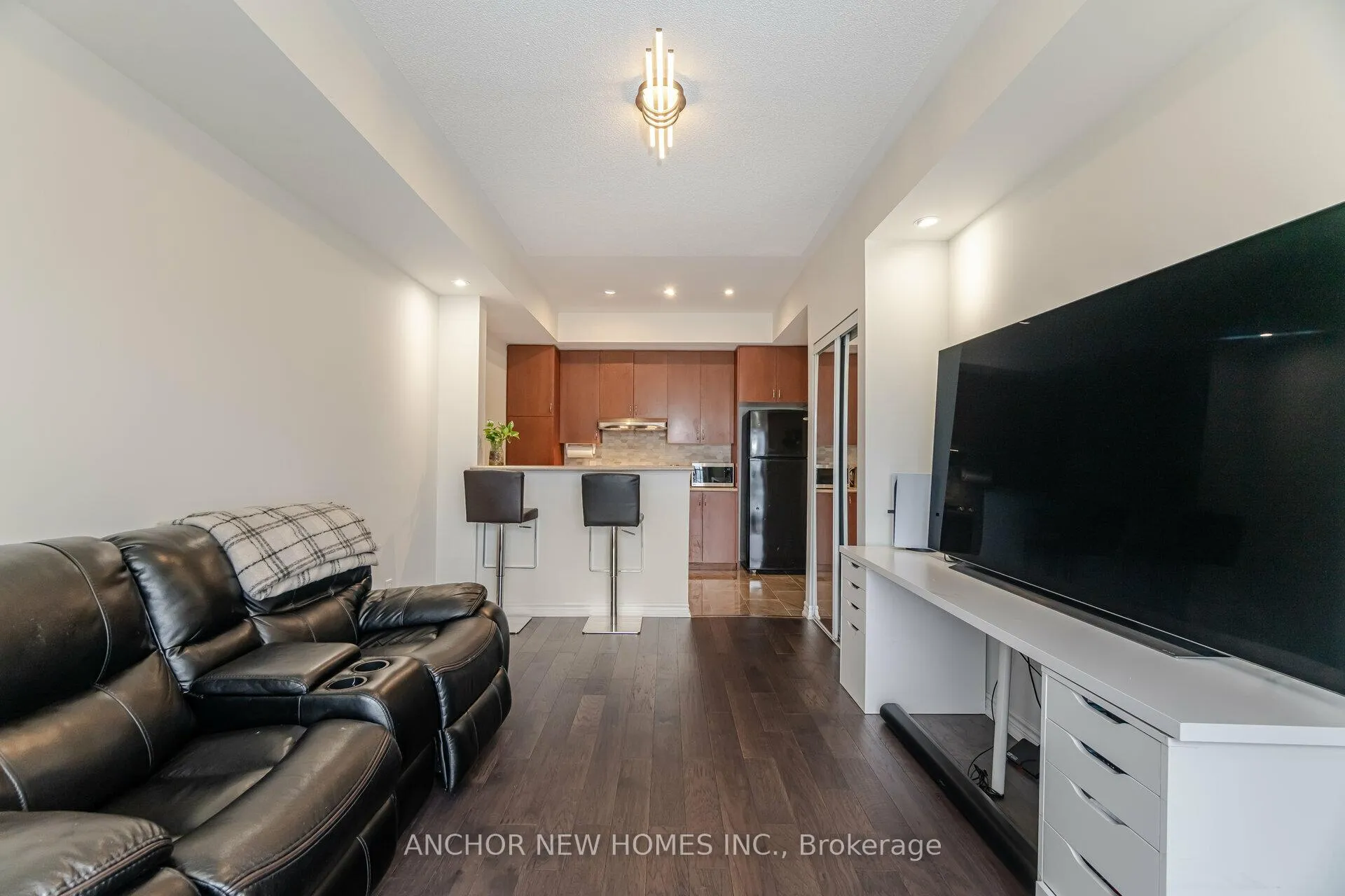 Photo 7 of Unit 81, 60 Fairwood Circle, Brampton, Sandringham-Wellington — HOMEH