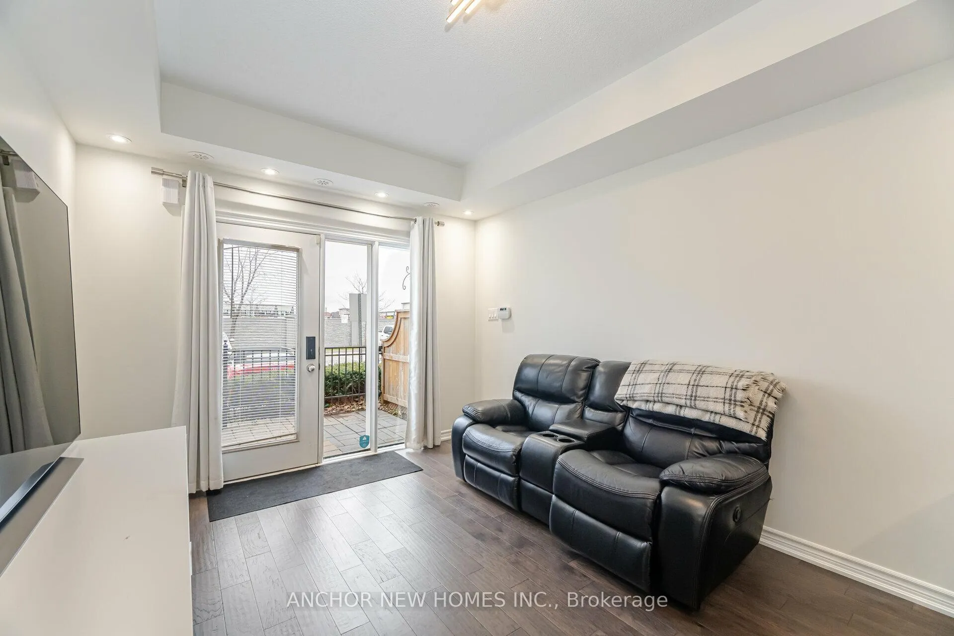 Photo 9 of Unit 81, 60 Fairwood Circle, Brampton, Sandringham-Wellington — HOMEH
