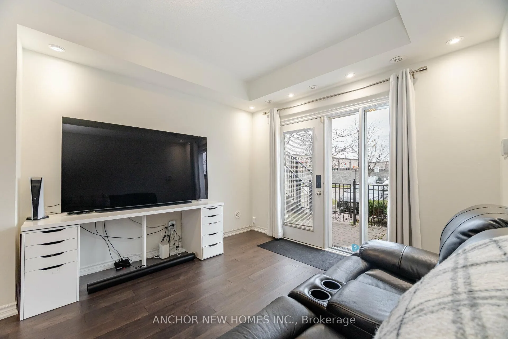 Photo 11 of Unit 81, 60 Fairwood Circle, Brampton, Sandringham-Wellington — HOMEH