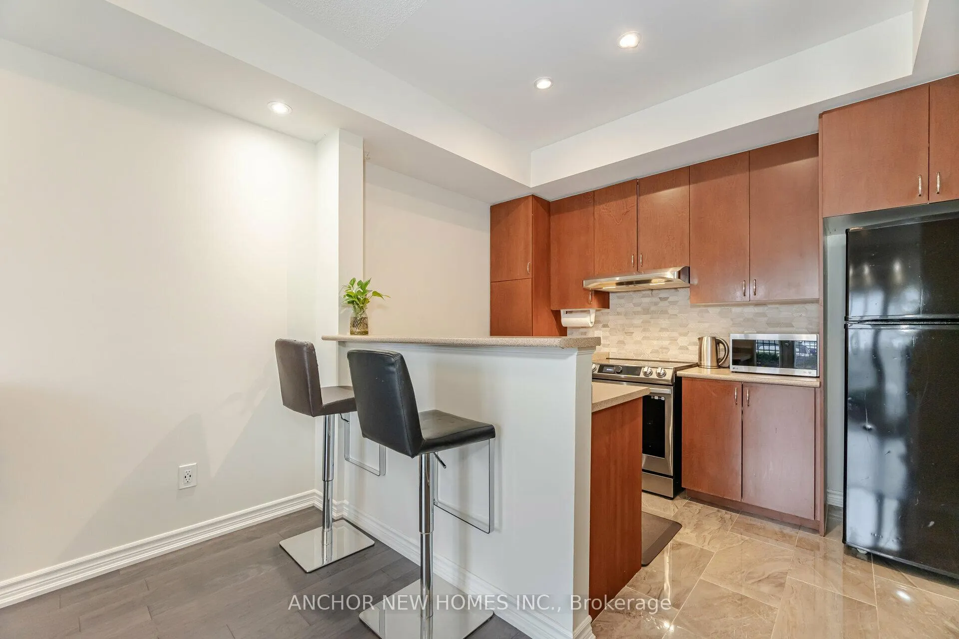 Photo 12 of Unit 81, 60 Fairwood Circle, Brampton, Sandringham-Wellington — HOMEH