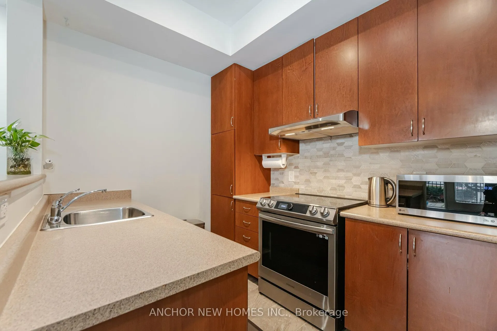 Photo 17 of Unit 81, 60 Fairwood Circle, Brampton, Sandringham-Wellington — HOMEH