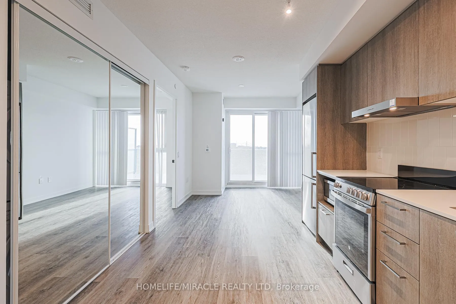 Photo 7 of Unit 305, 195 Commerce Street, Vaughan, Vaughan Corporate Centre — HOMEH