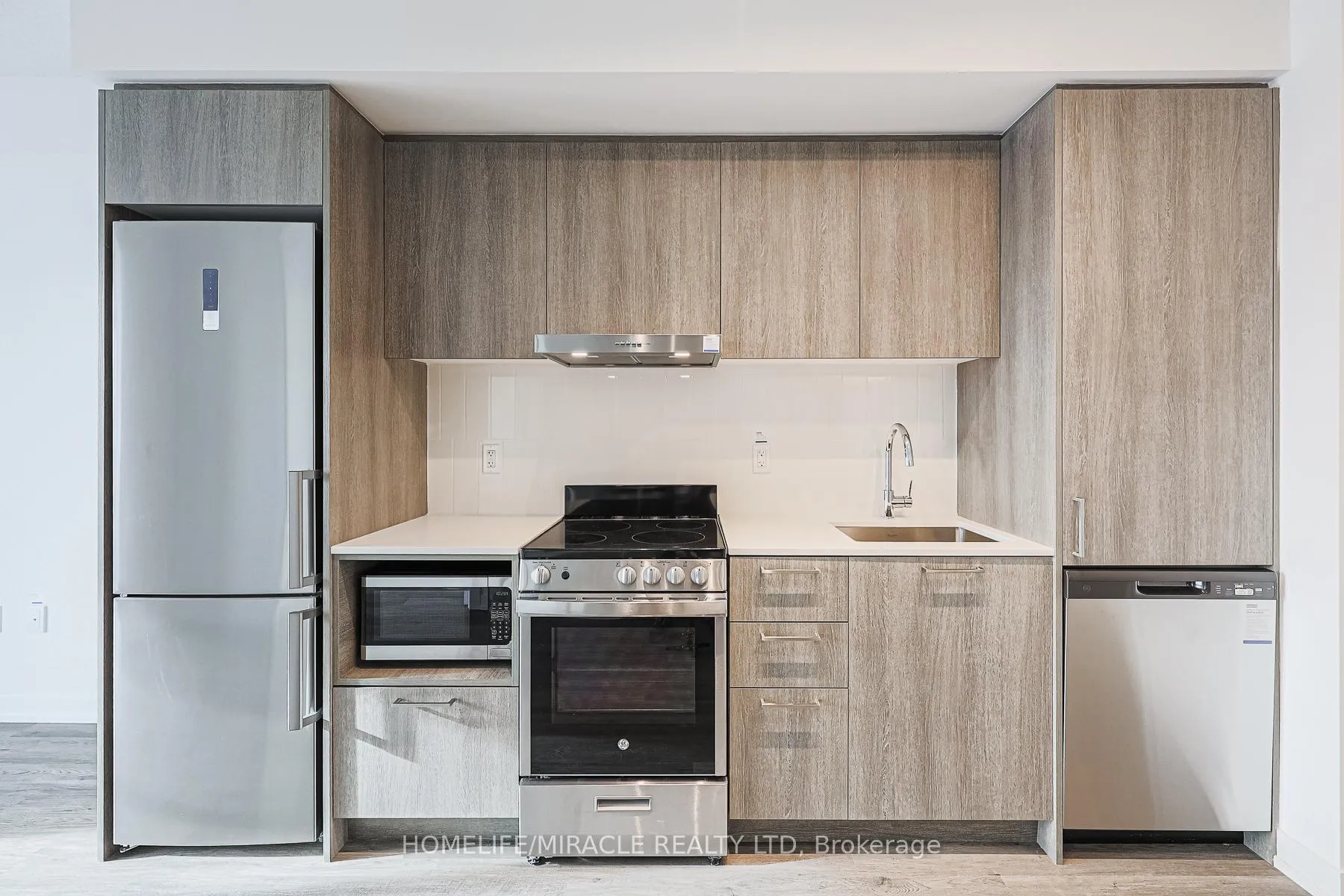 Photo 13 of Unit 305, 195 Commerce Street, Vaughan, Vaughan Corporate Centre — HOMEH
