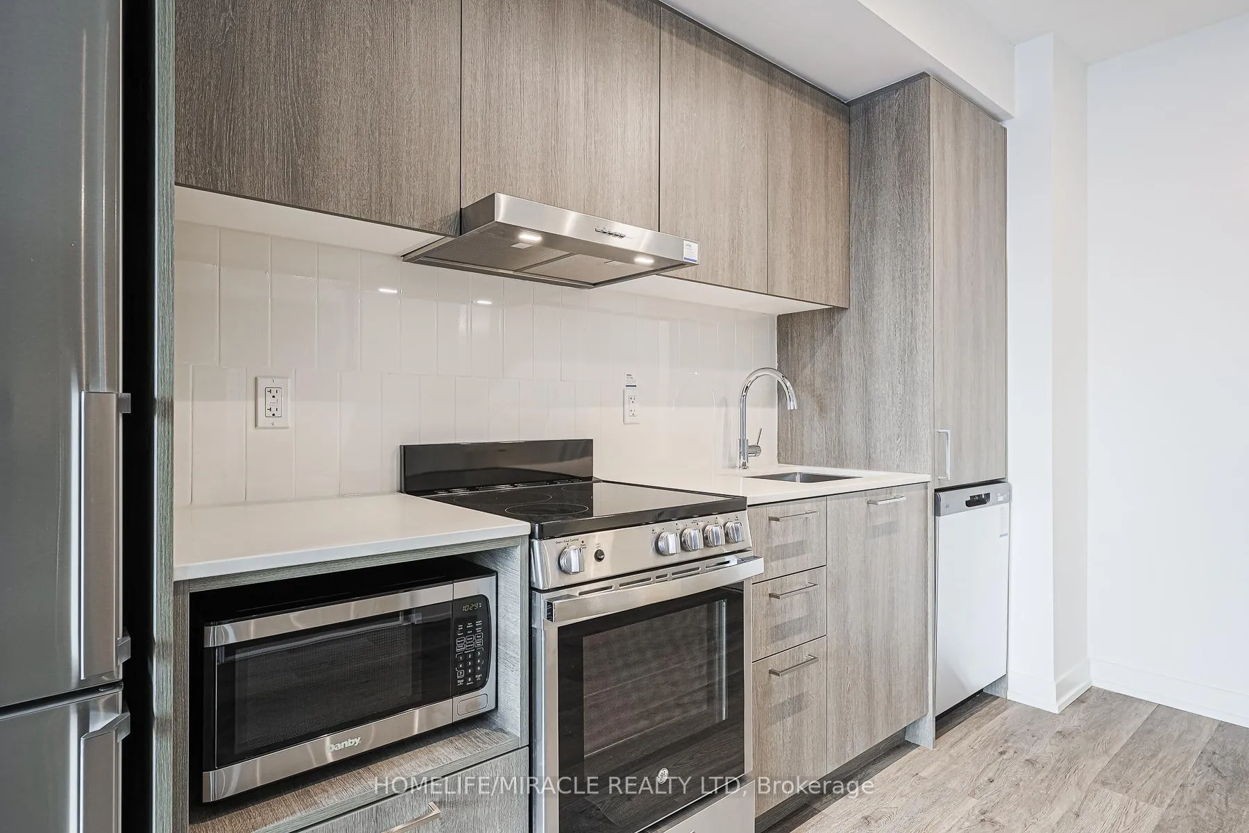 Photo 18 of Unit 305, 195 Commerce Street, Vaughan, Vaughan Corporate Centre — HOMEH