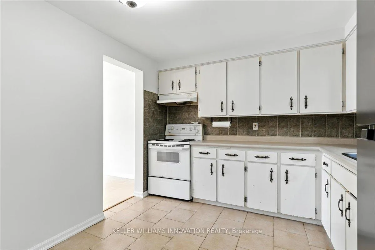 Photo 4 of Unit 29, 11 Grand River Boulevard, Kitchener — HOMEH