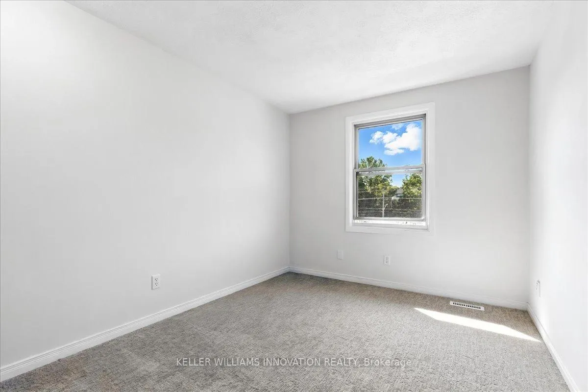 Photo 14 of Unit 29, 11 Grand River Boulevard, Kitchener — HOMEH