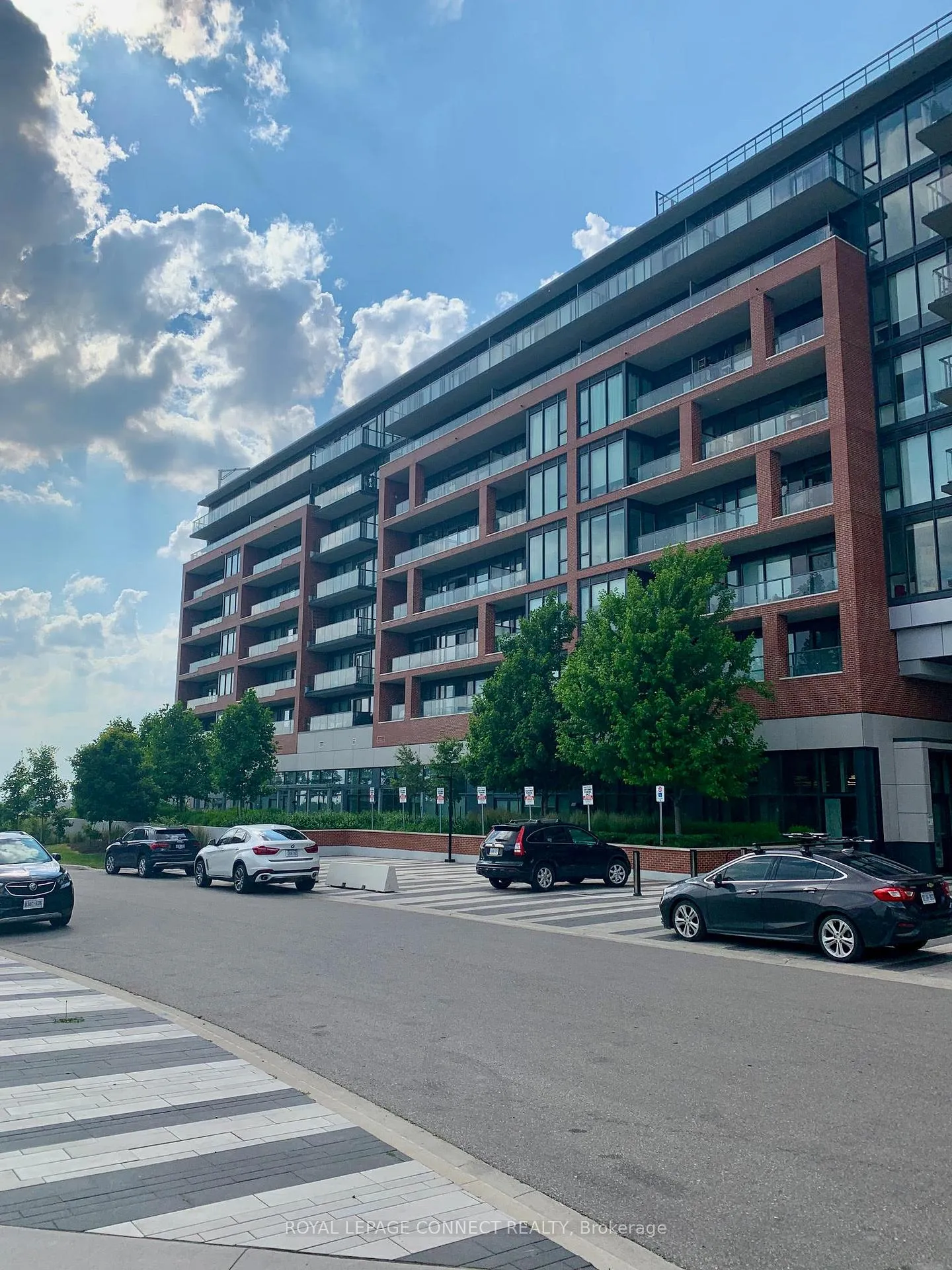 Photo 1 of Unit 427, 99 Eagle Rock Way, Vaughan, Maple — HOMEH