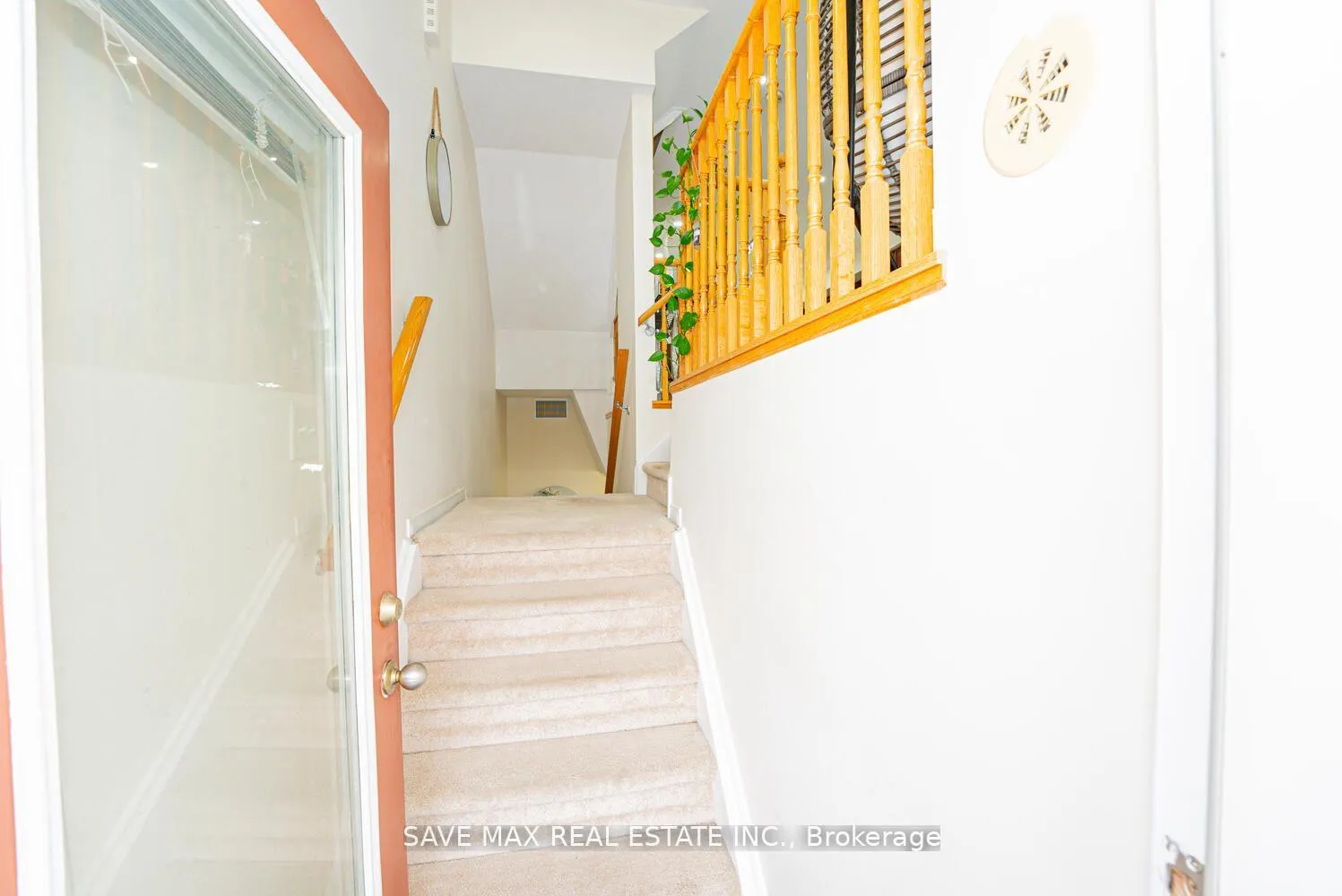 Photo 6 of Unit 102, 60 Fairwood Circle, Brampton, Sandringham-Wellington — HOMEH