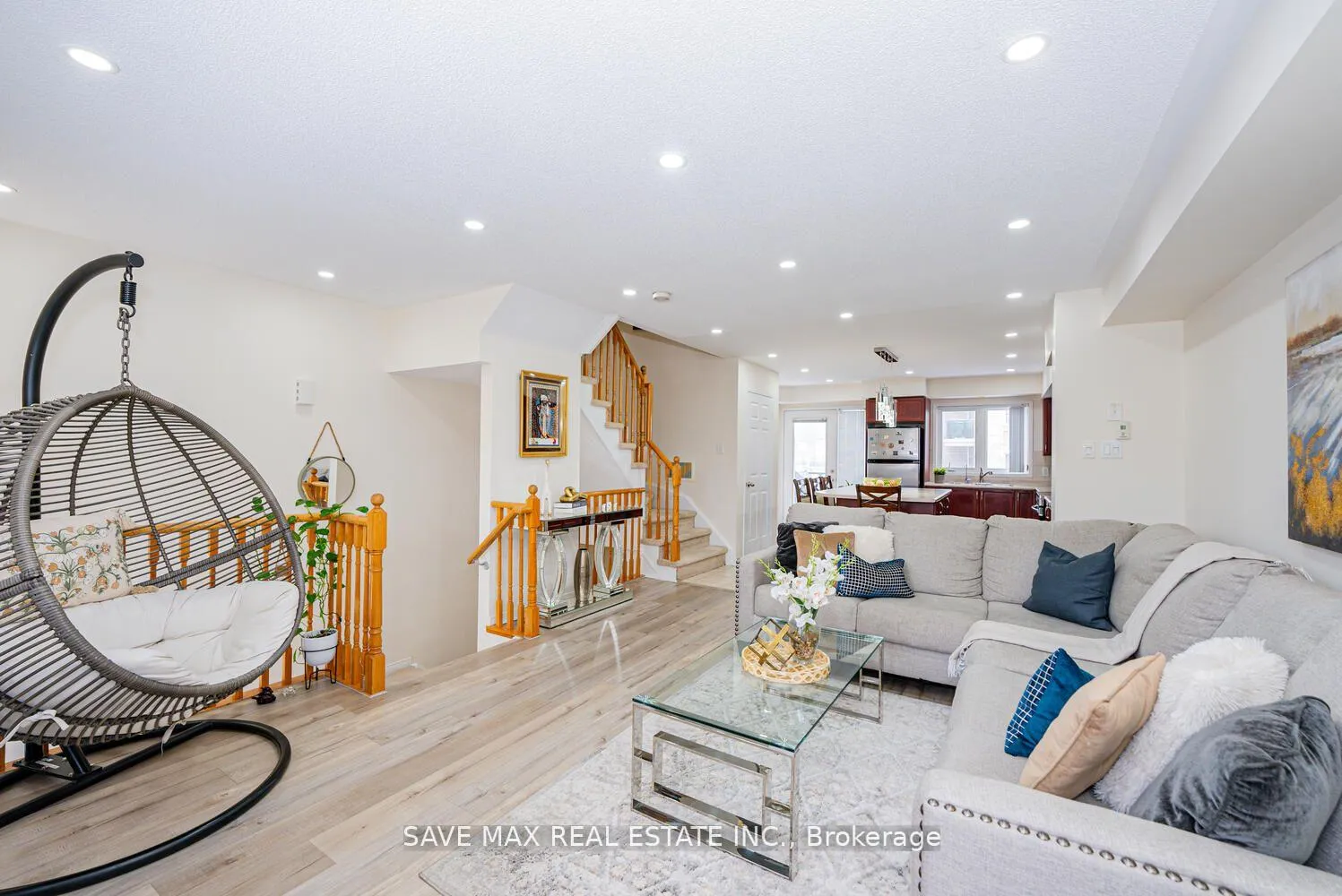 Photo 10 of Unit 102, 60 Fairwood Circle, Brampton, Sandringham-Wellington — HOMEH