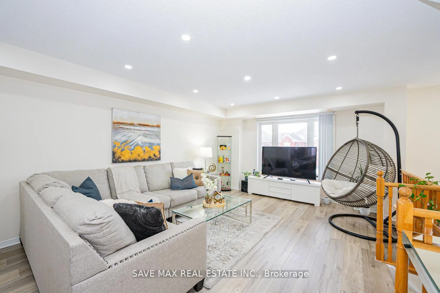Photo 12 of Unit 102, 60 Fairwood Circle, Brampton, Sandringham-Wellington — HOMEH