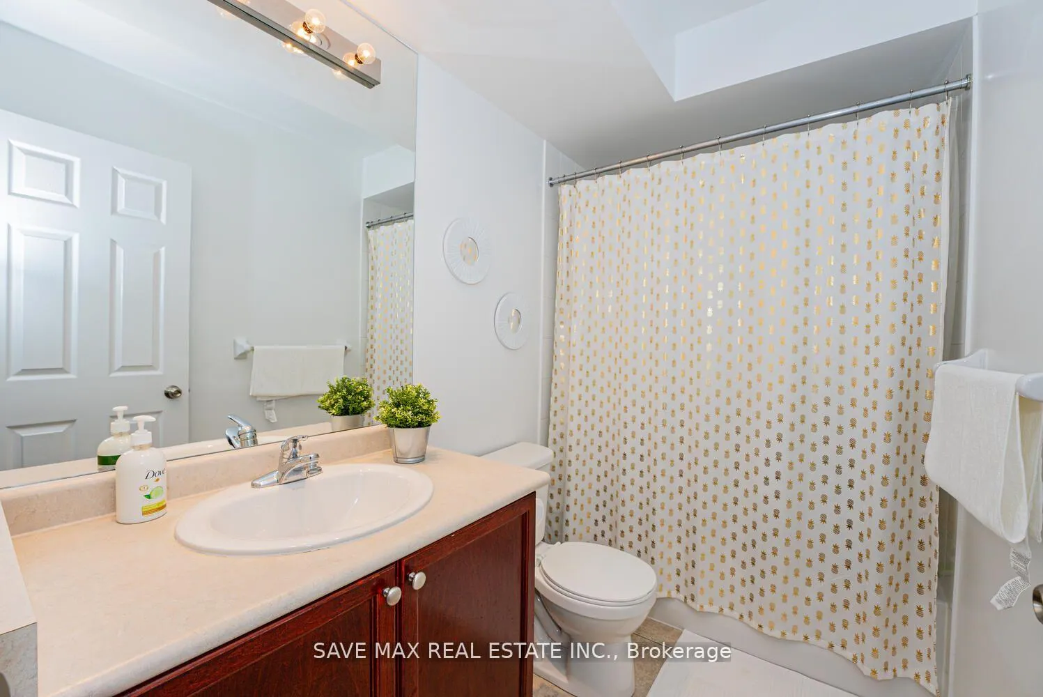 Photo 33 of Unit 102, 60 Fairwood Circle, Brampton, Sandringham-Wellington — HOMEH