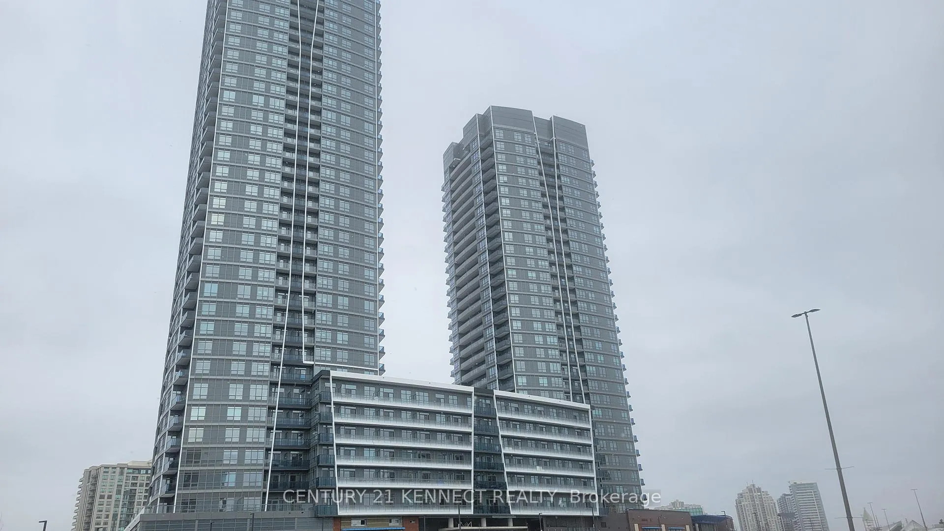 Photo 1 of Unit A3110, 30 Upper Mall Way, Vaughan, Brownridge — HOMEH