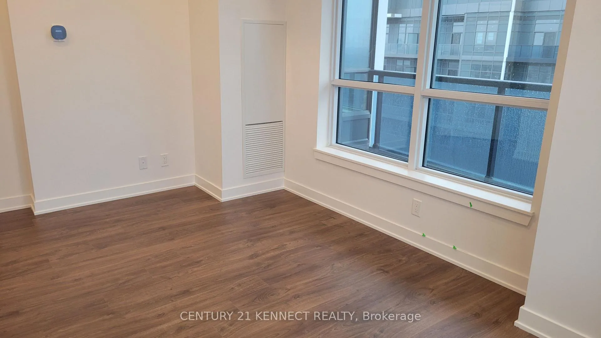Photo 7 of Unit A3110, 30 Upper Mall Way, Vaughan, Brownridge — HOMEH