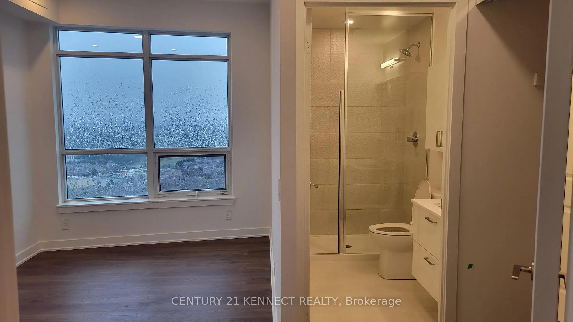 Photo 8 of Unit A3110, 30 Upper Mall Way, Vaughan, Brownridge — HOMEH
