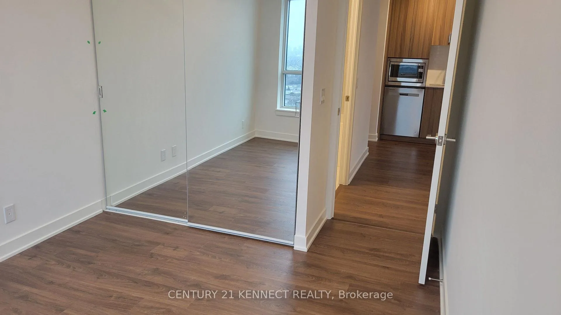 Photo 9 of Unit A3110, 30 Upper Mall Way, Vaughan, Brownridge — HOMEH
