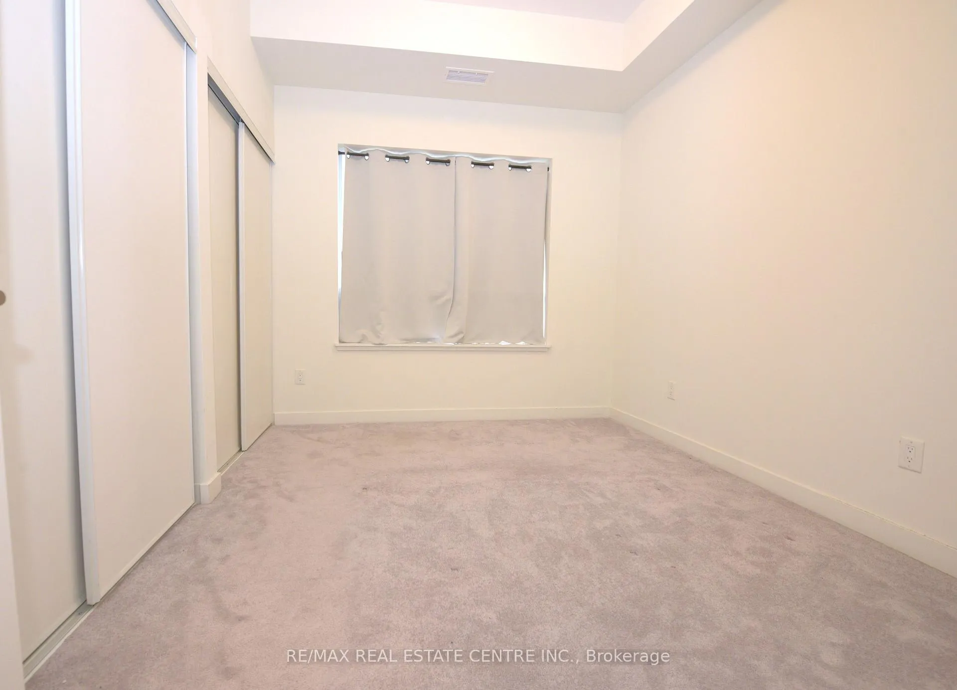 Photo 5 of Unit 102, 247 Northfield Drive E, Waterloo — HOMEH