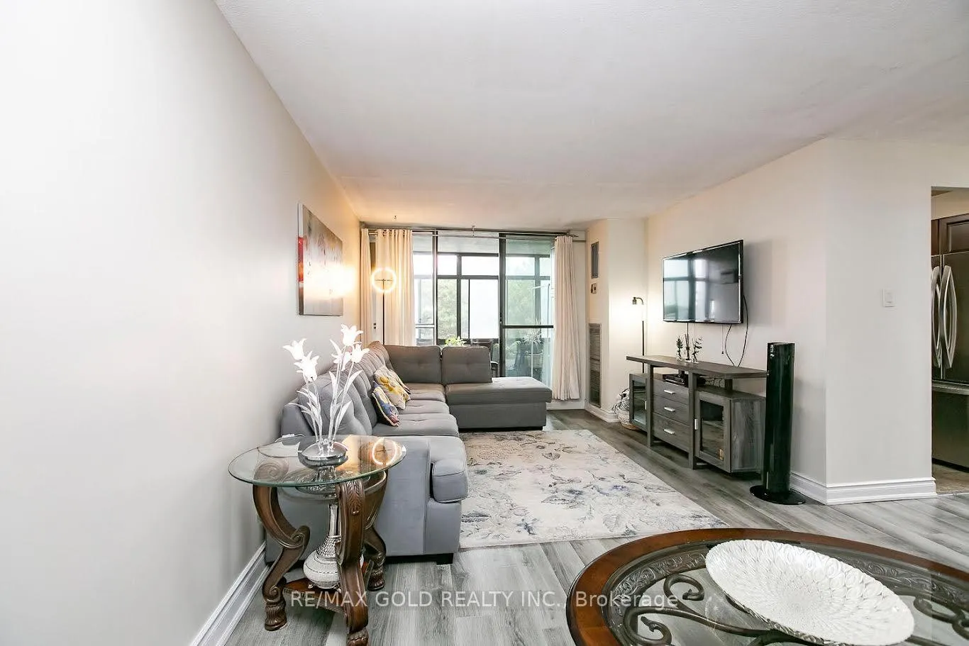 Photo 3 of Unit 312, 15 Kensington Road, Brampton, Queen Street Corridor — HOMEH
