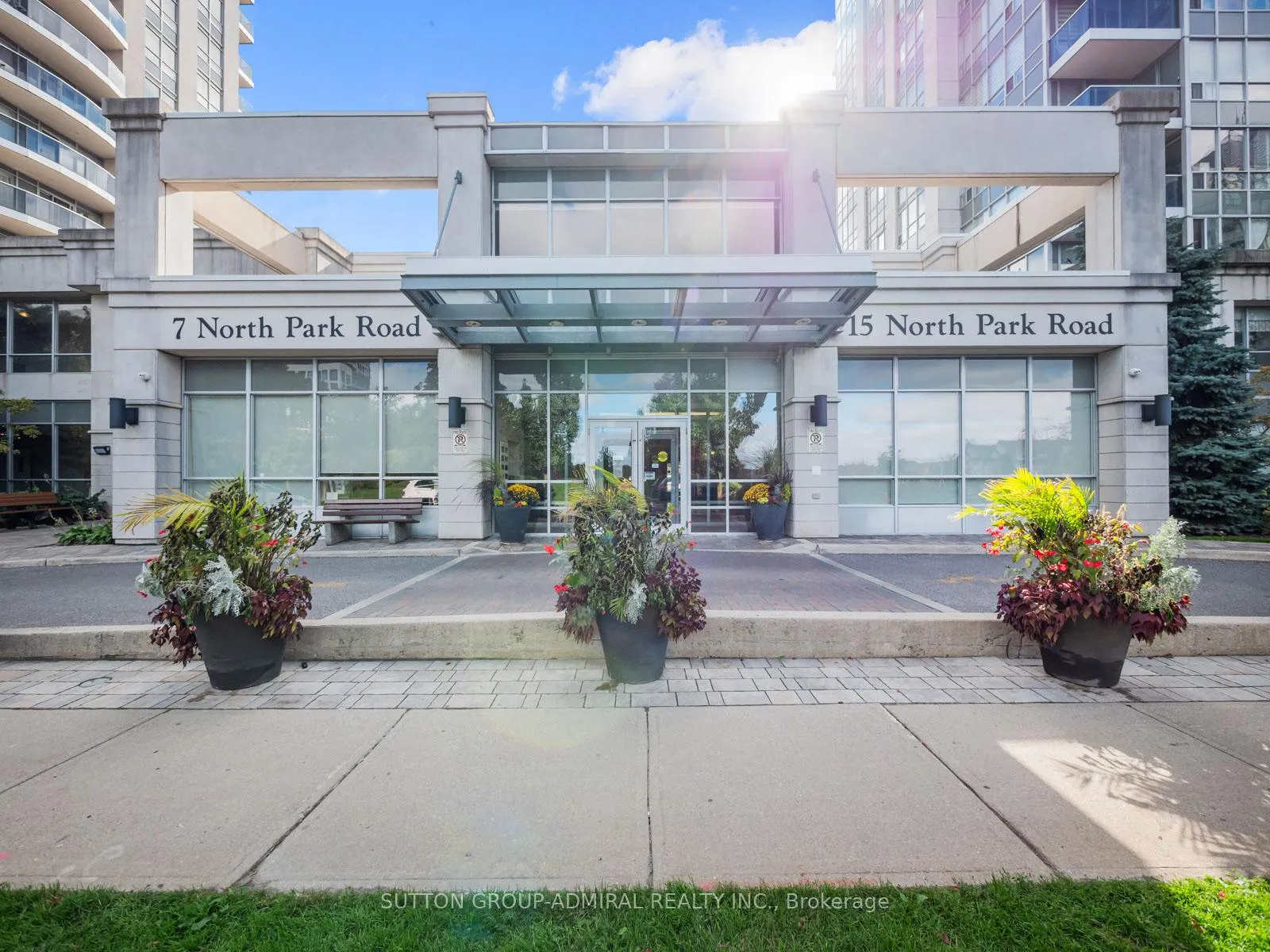 Photo 2 of Unit 805, 7 North Park Road, Vaughan, Beverley Glen — HOMEH