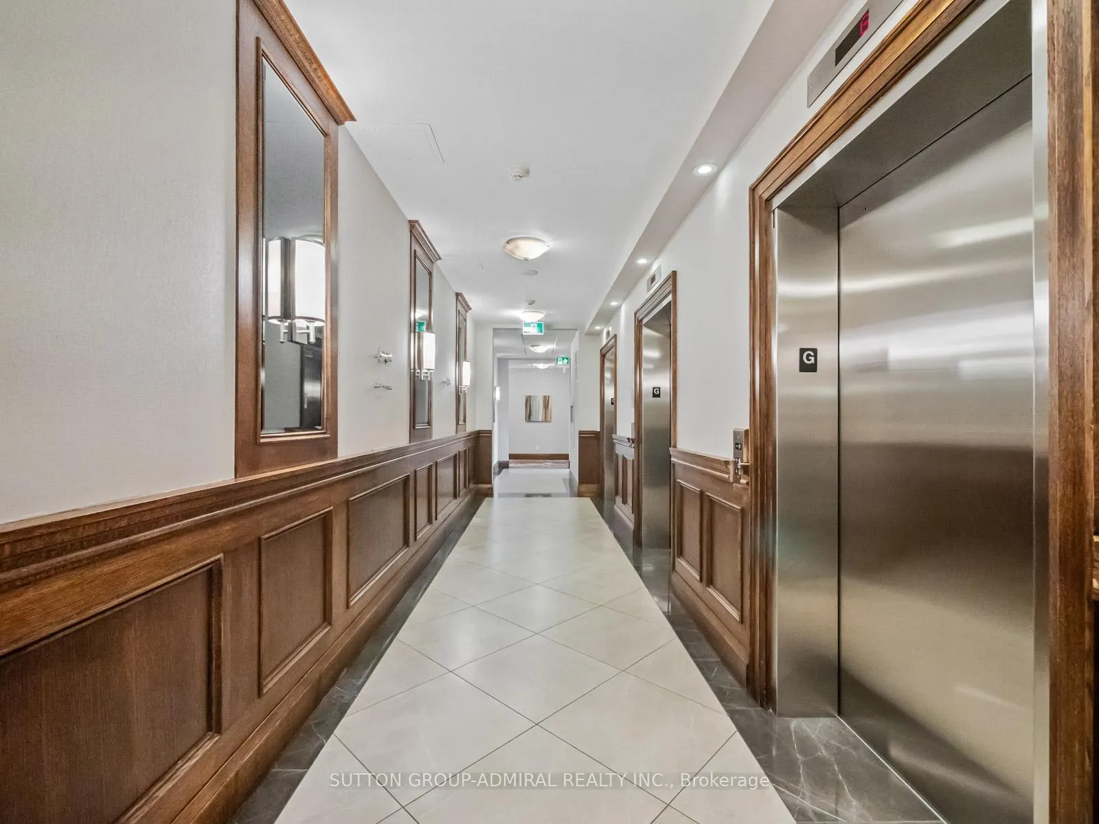 Photo 3 of Unit 805, 7 North Park Road, Vaughan, Beverley Glen — HOMEH