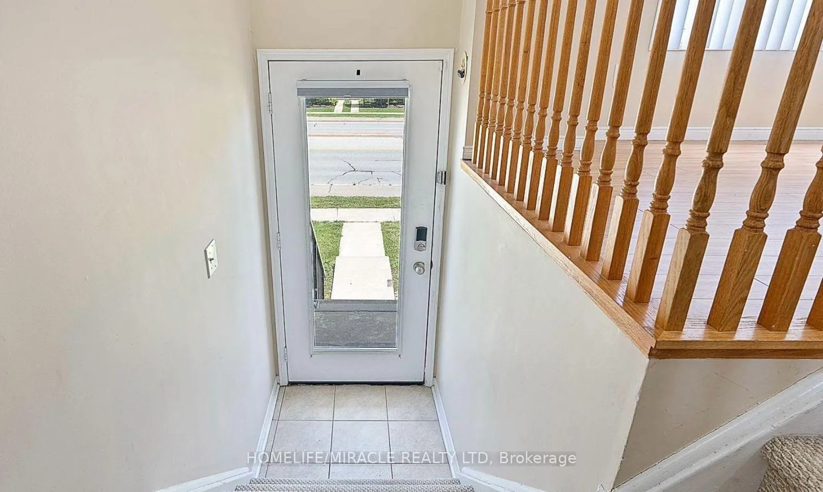 Photo 2 of Unit 61, 60 Fairwood Circle, Brampton, Sandringham-Wellington — HOMEH
