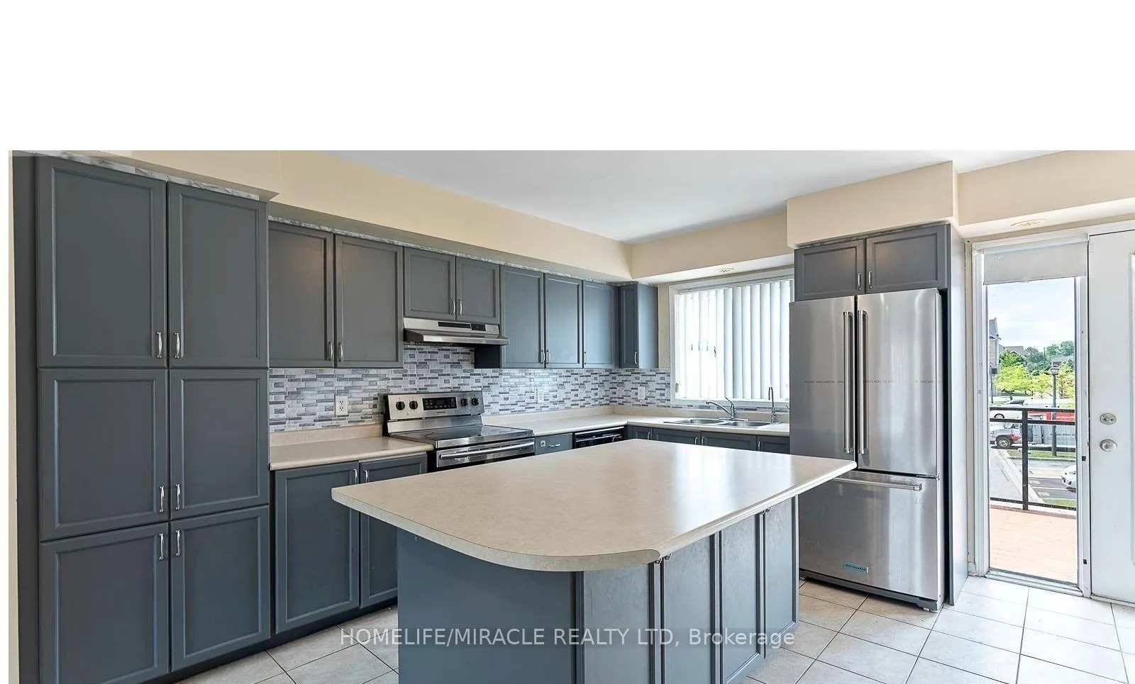 Photo 13 of Unit 61, 60 Fairwood Circle, Brampton, Sandringham-Wellington — HOMEH
