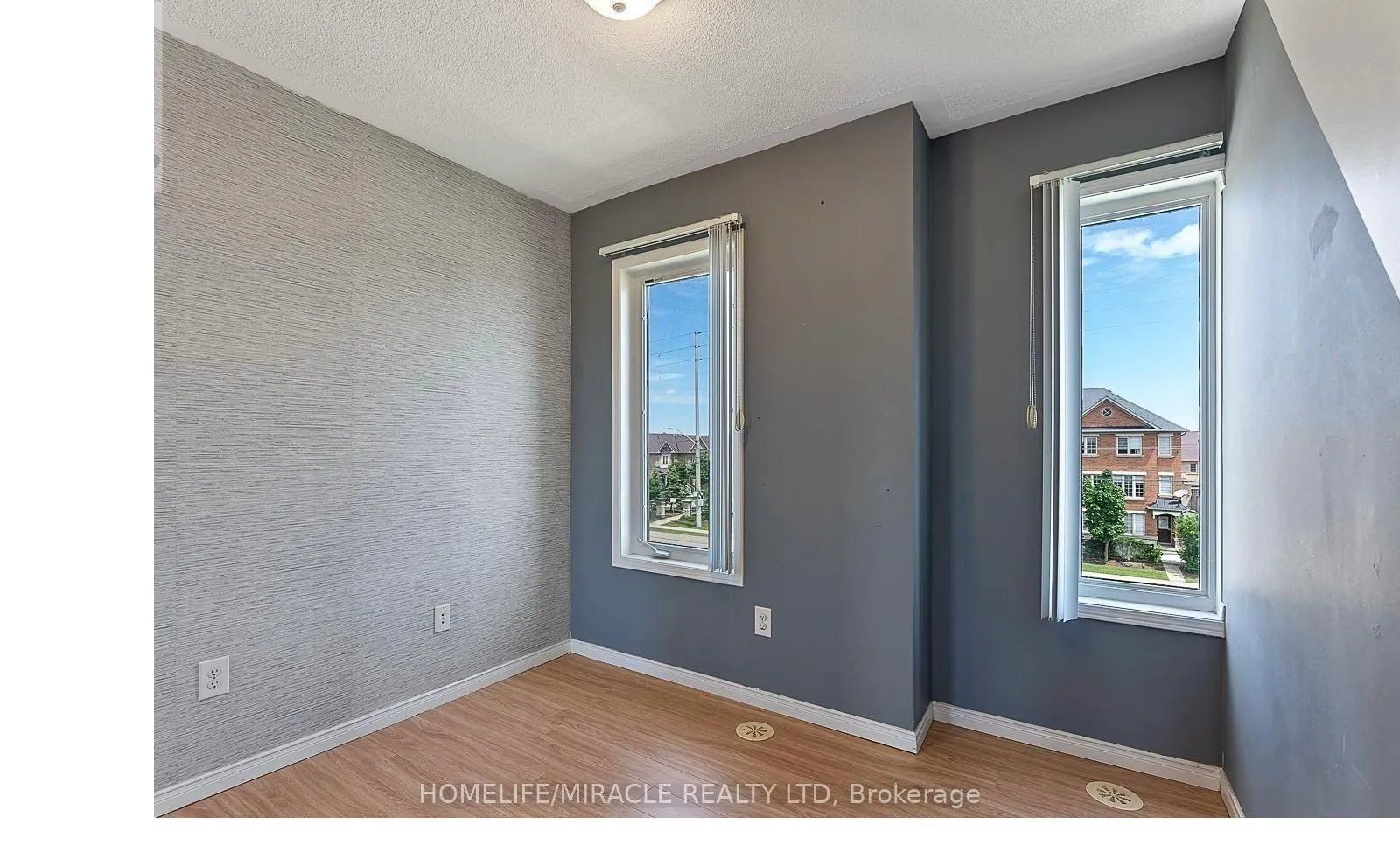Photo 26 of Unit 61, 60 Fairwood Circle, Brampton, Sandringham-Wellington — HOMEH