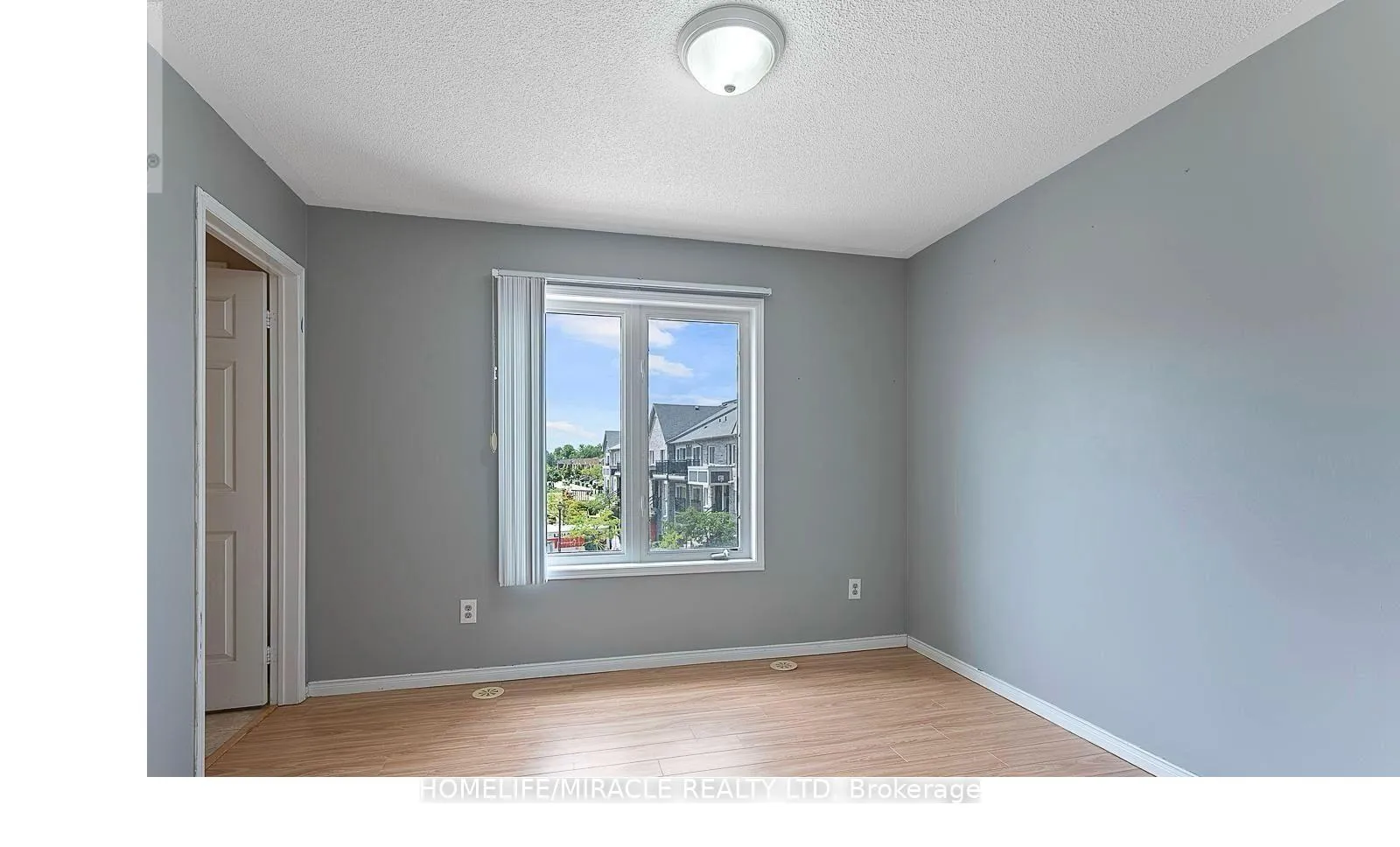 Photo 27 of Unit 61, 60 Fairwood Circle, Brampton, Sandringham-Wellington — HOMEH