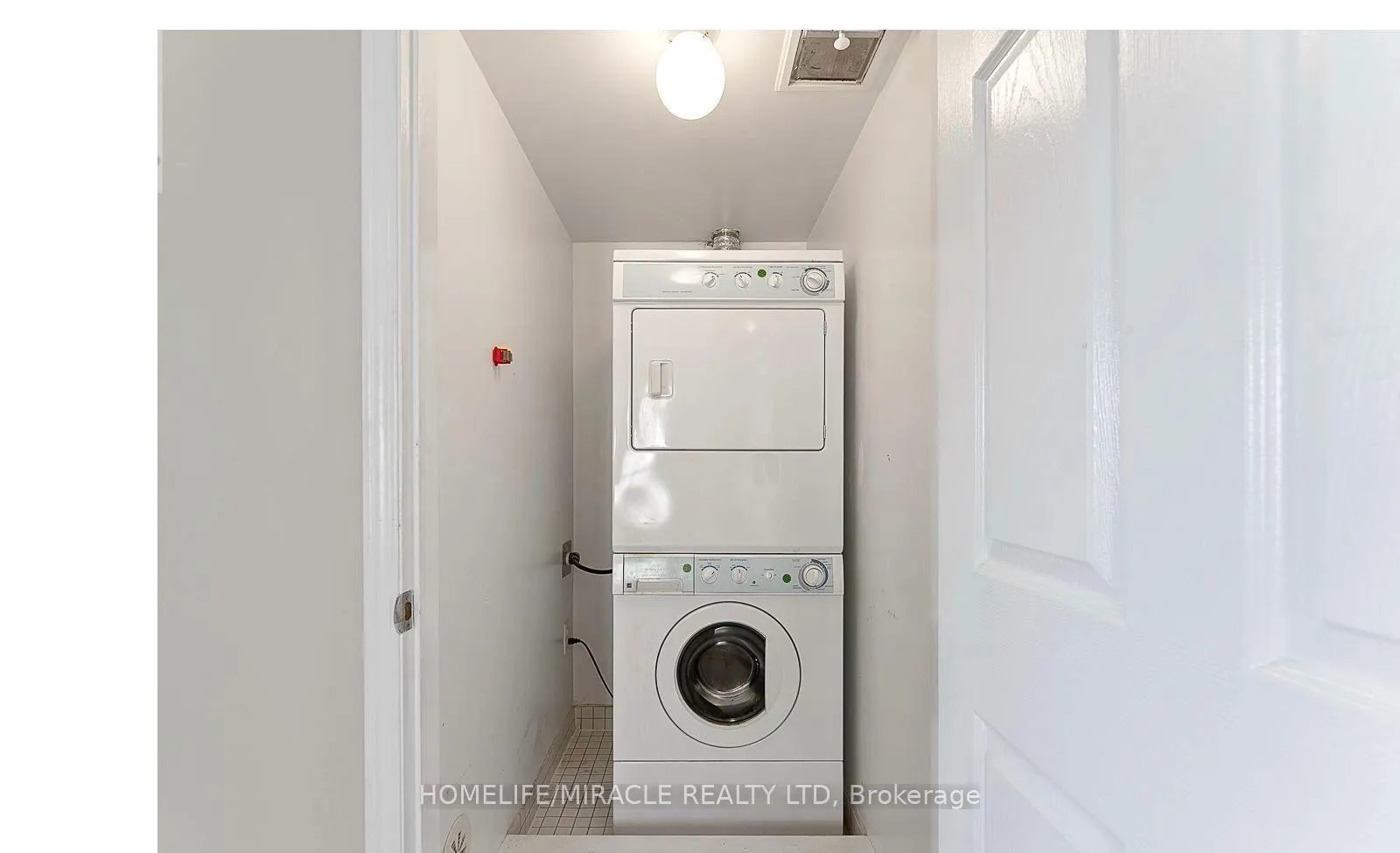 Photo 31 of Unit 61, 60 Fairwood Circle, Brampton, Sandringham-Wellington — HOMEH