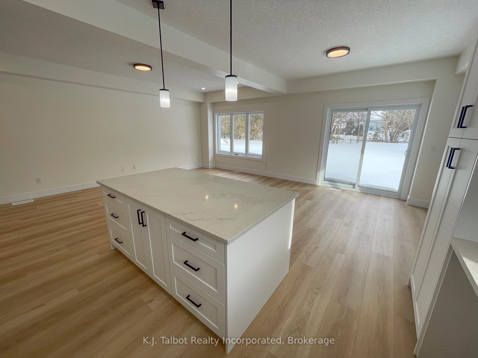 Photo 4 of 205 South Street, Goderich, Goderich (Town) — HOMEH