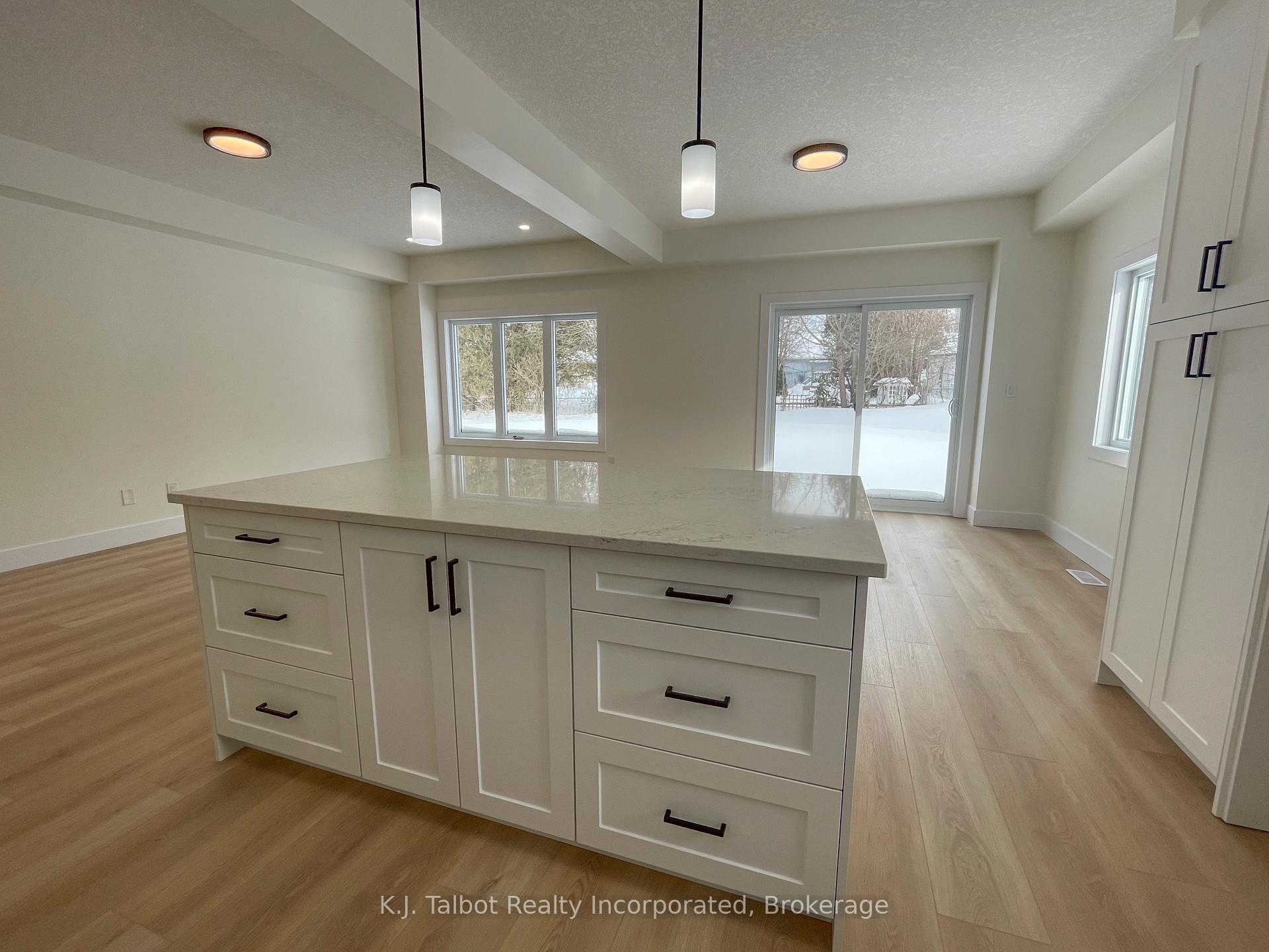 Photo 5 of 205 South Street, Goderich, Goderich (Town) — HOMEH