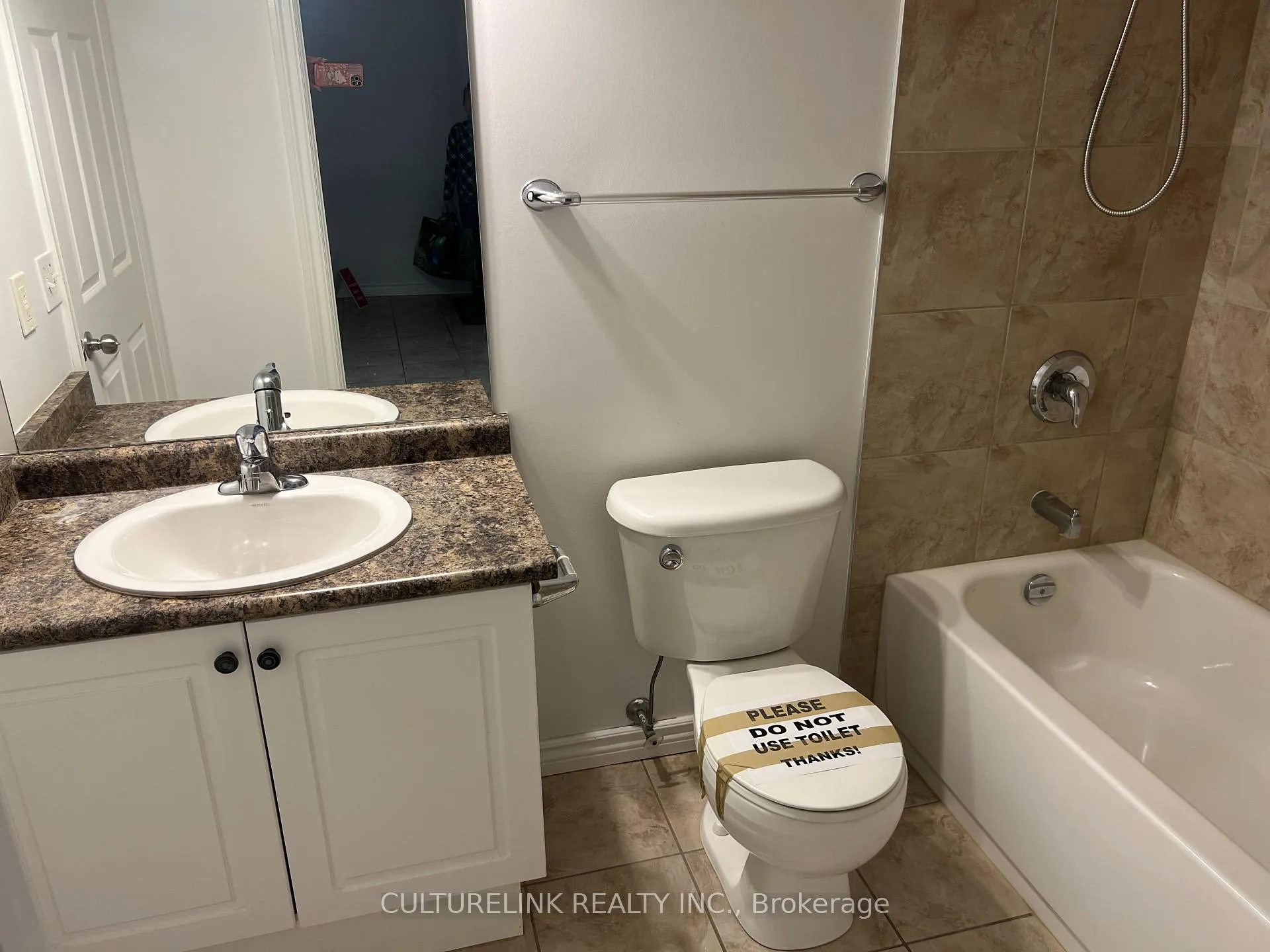 Photo 6 of Unit 306, 47 Caroline Street N, Hamilton, Central — HOMEH
