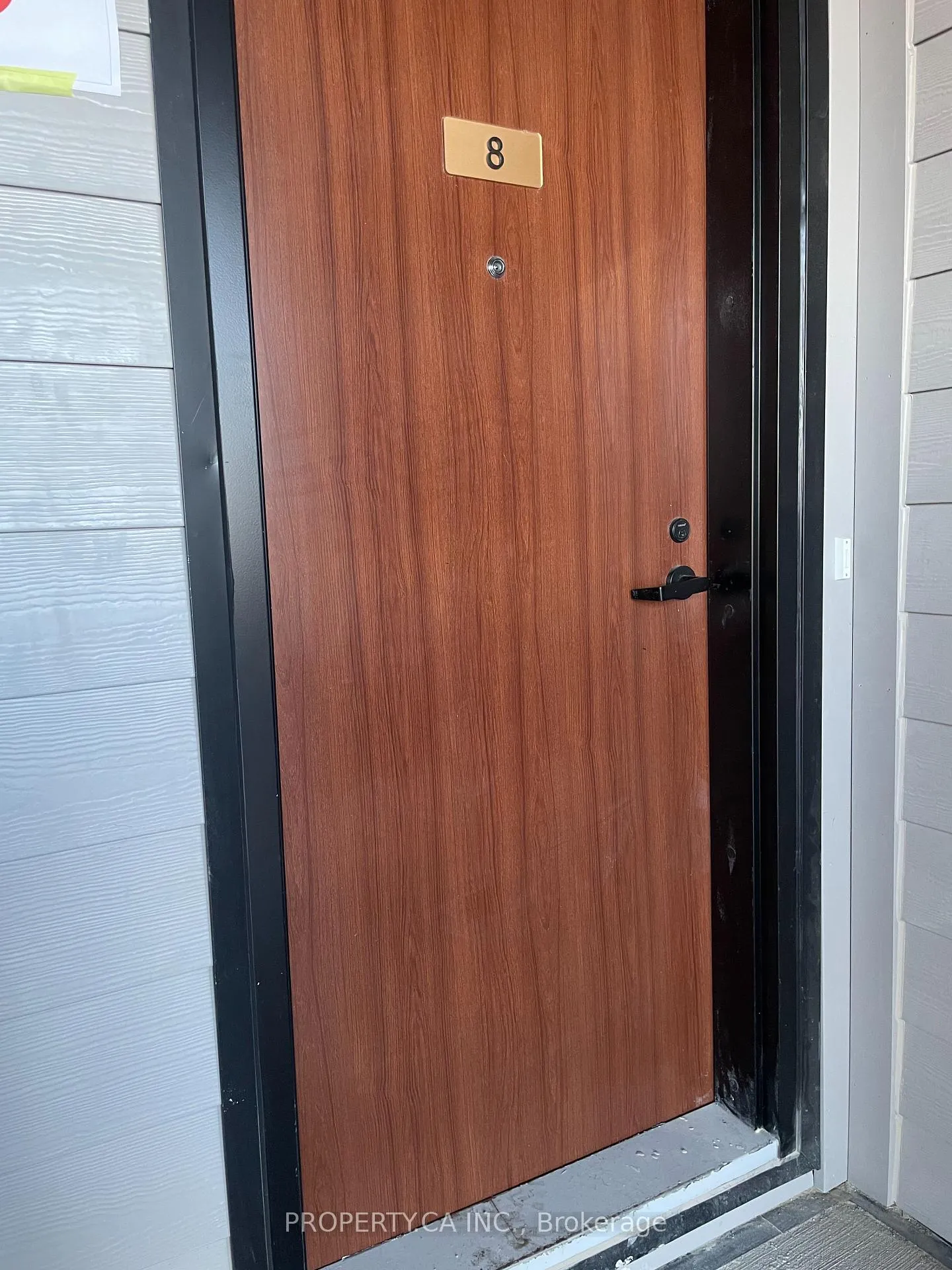 Photo 5 of Unit 8, 30 Markdale Lane, Markham, Middlefield — HOMEH