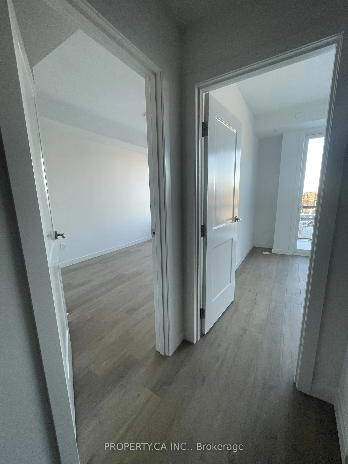 Photo 21 of Unit 8, 30 Markdale Lane, Markham, Middlefield — HOMEH
