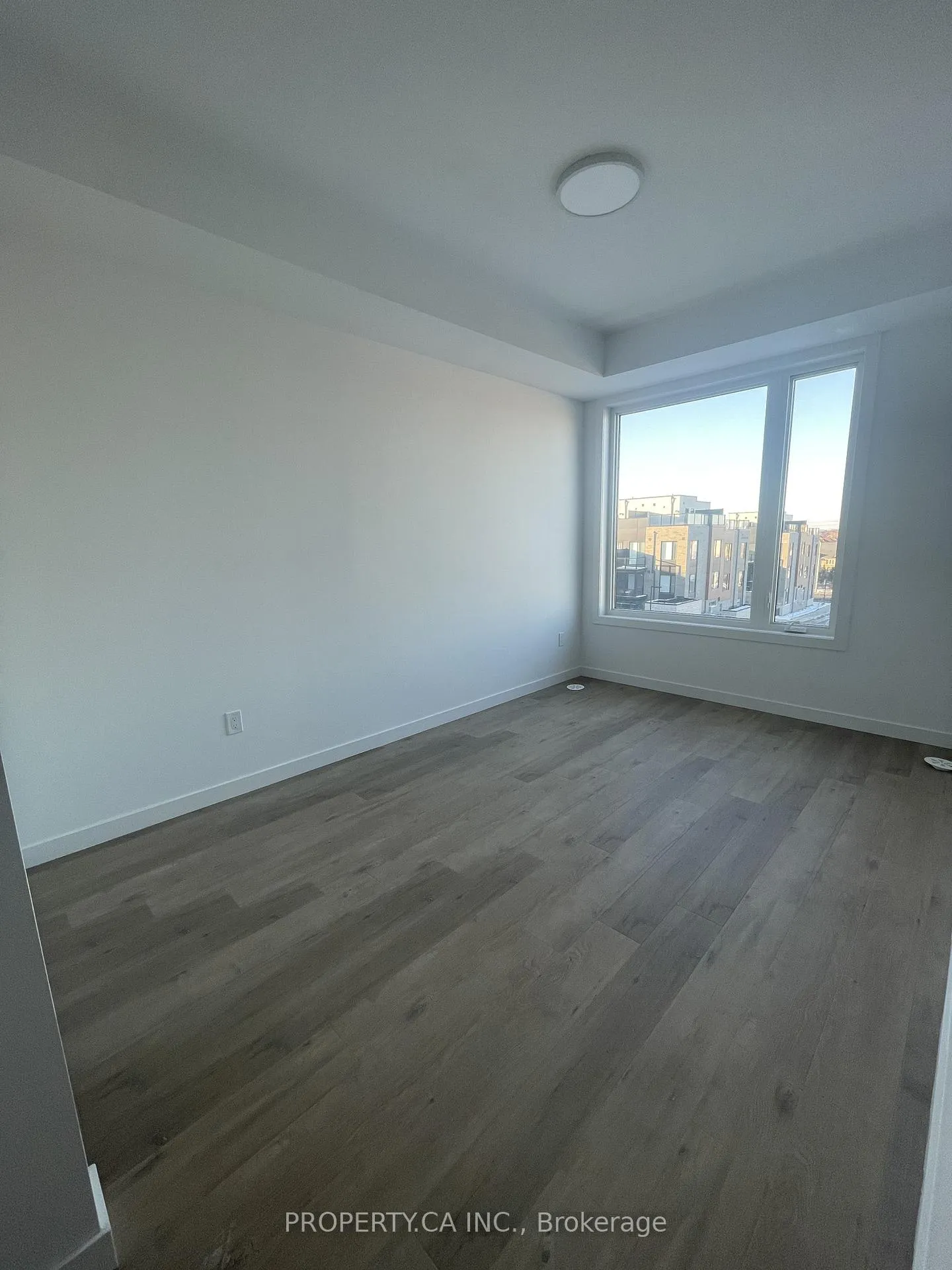 Photo 26 of Unit 8, 30 Markdale Lane, Markham, Middlefield — HOMEH