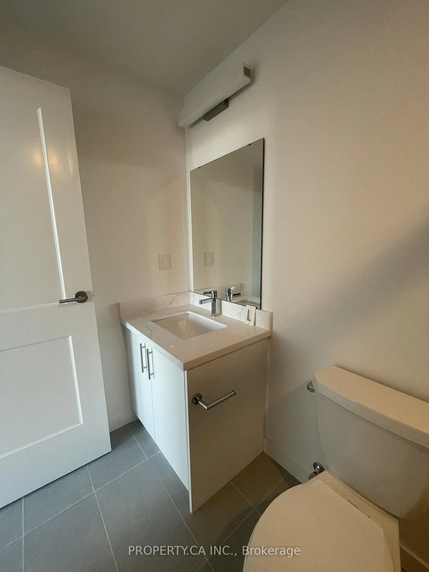 Photo 29 of Unit 8, 30 Markdale Lane, Markham, Middlefield — HOMEH